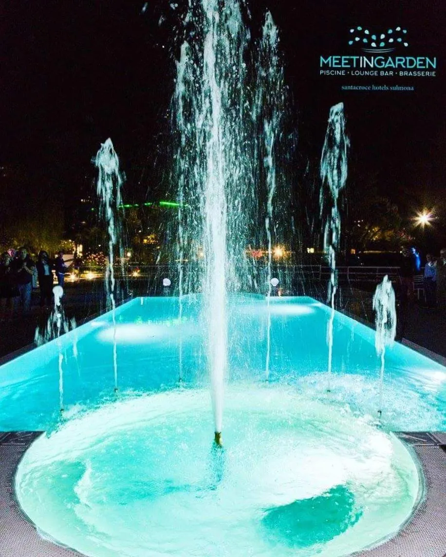 Swimming pool in Hotel Santacroce Meeting