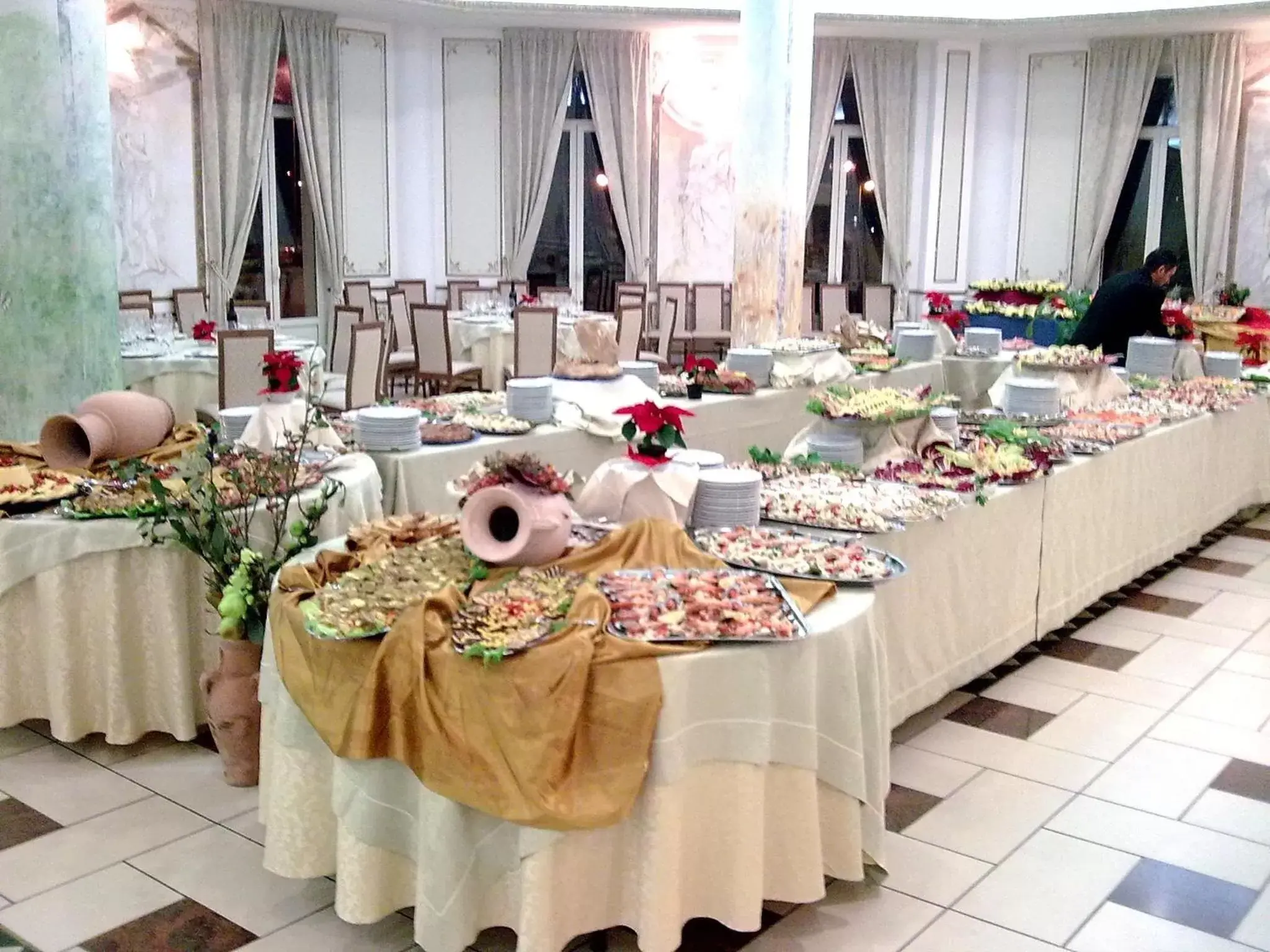 Food and drinks, Banquet Facilities in Hotel Rinascimento