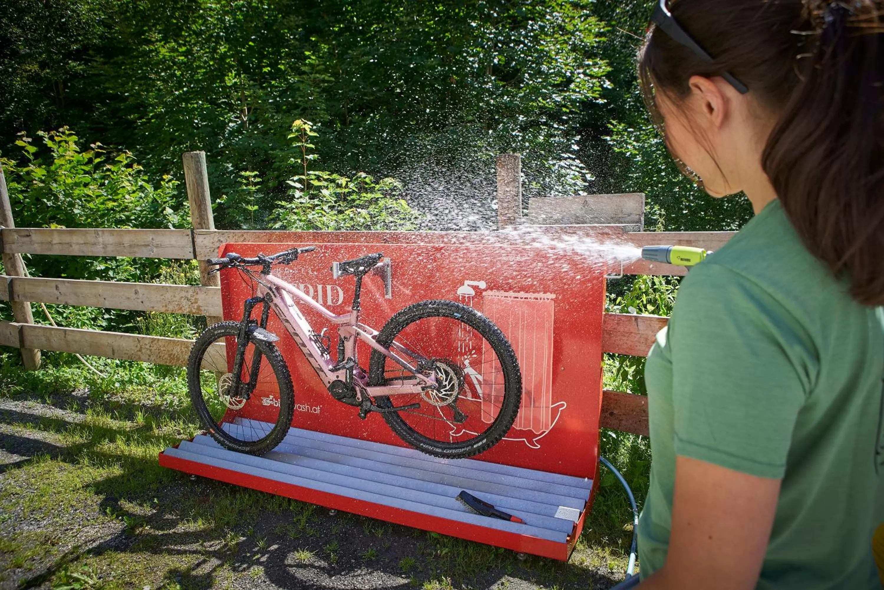 Cycling in Hotel Astrid - Ski In - Ski Out