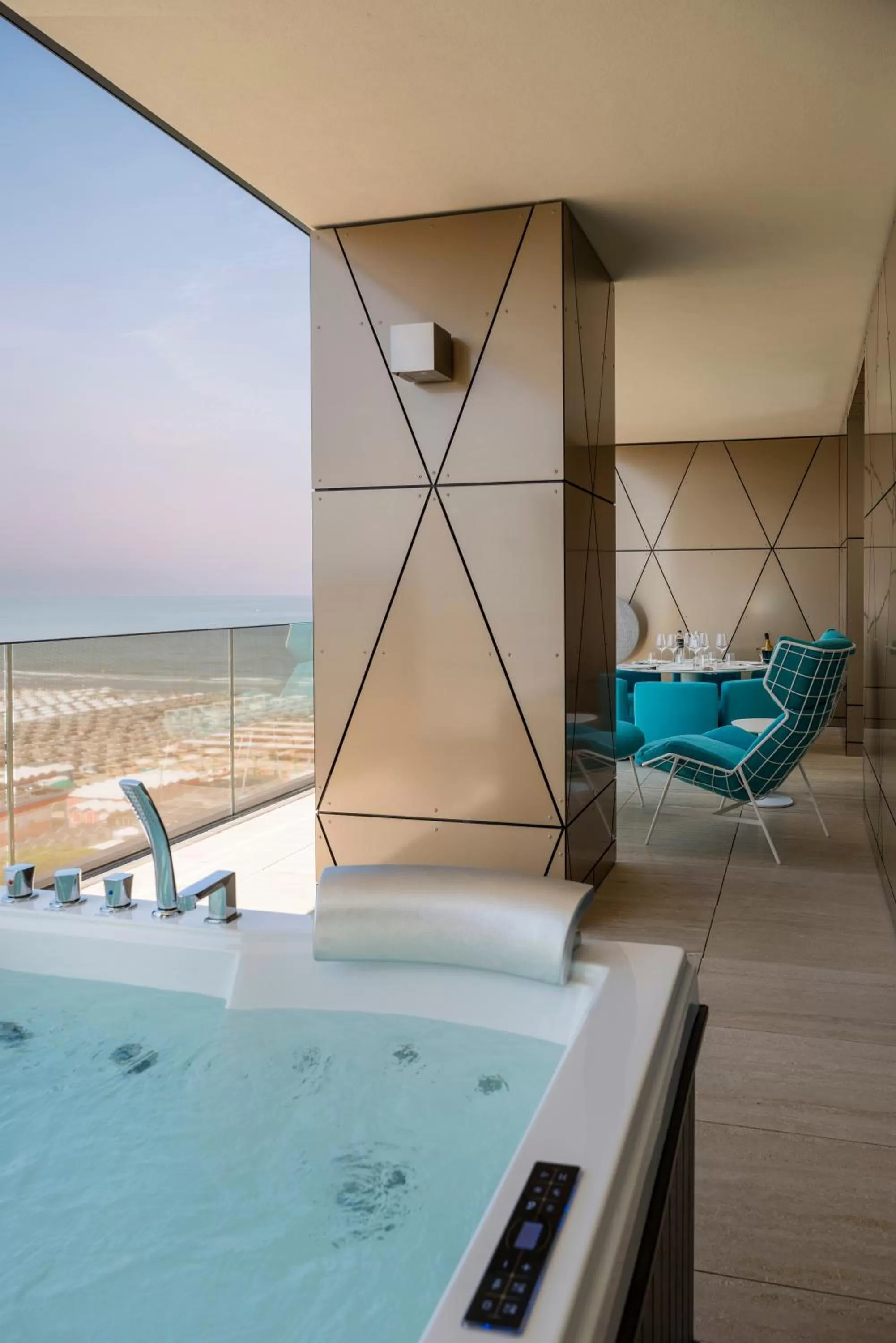 Hot Tub in The Promenade Luxury Wellness Hotel