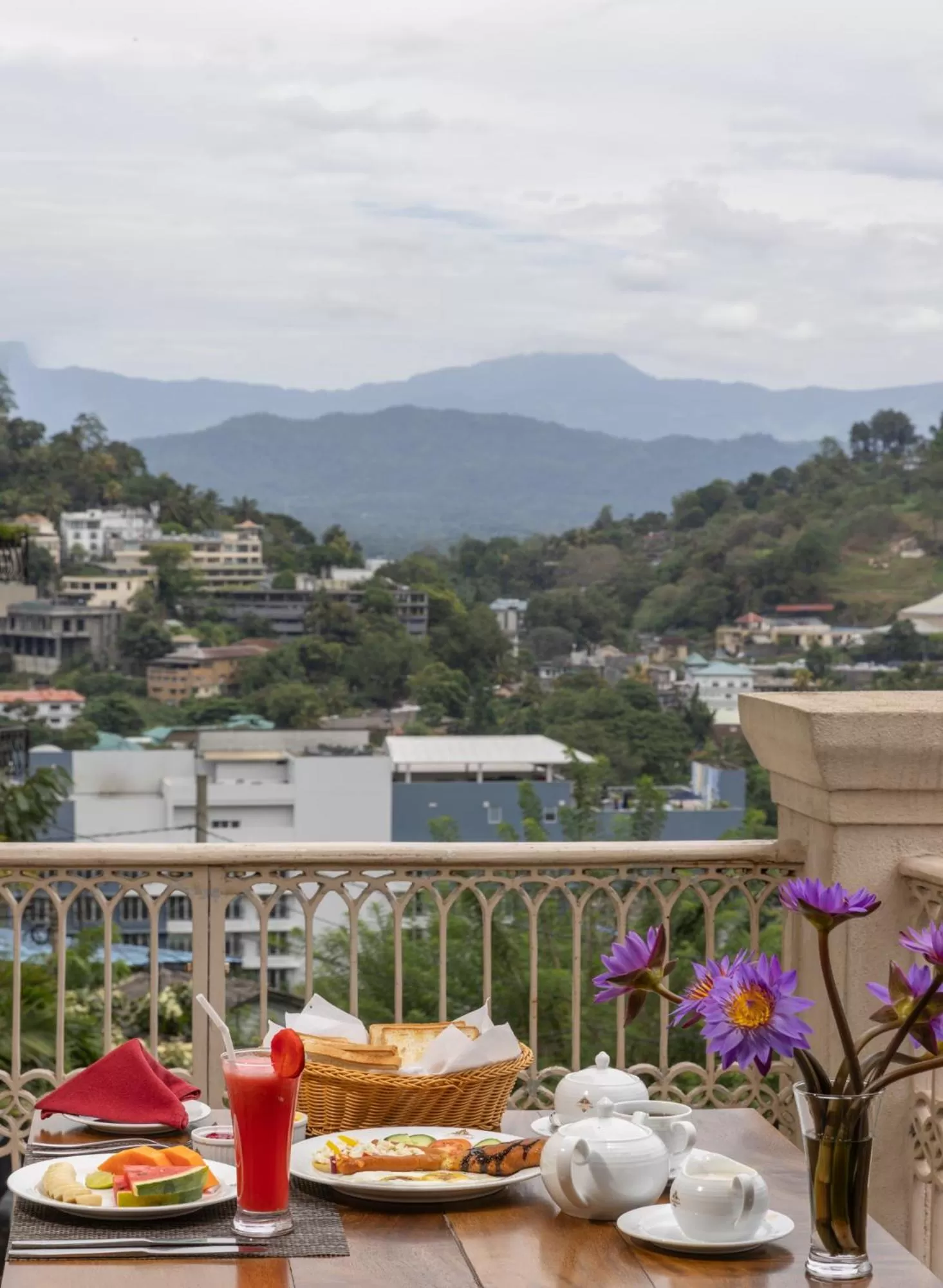 Restaurant/places to eat in Hotel Cassendra