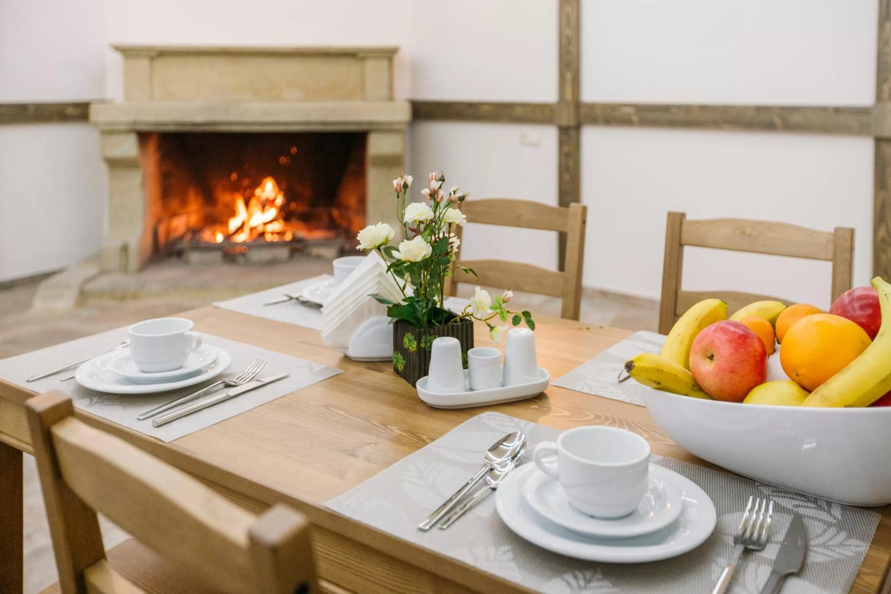 Food in Old Side Corner