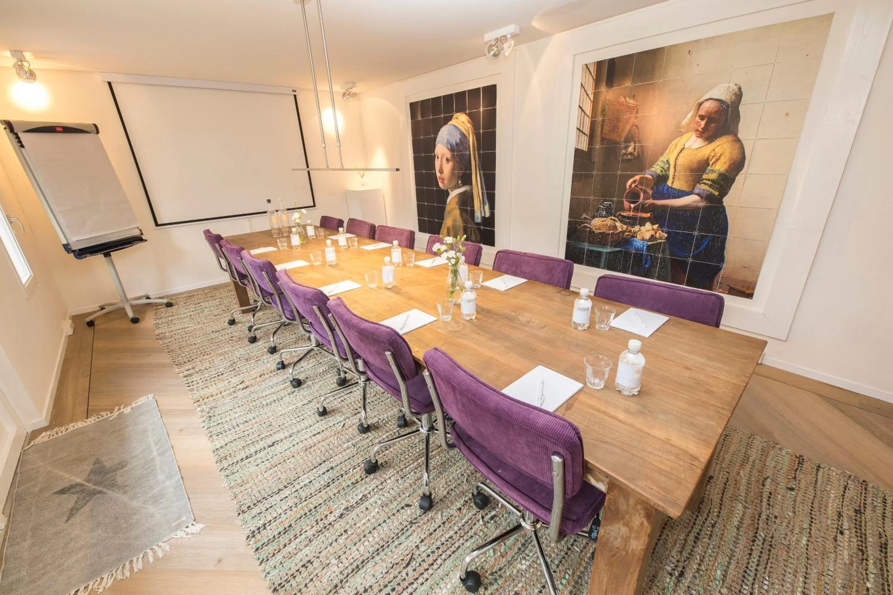 Business facilities in Casa Julia