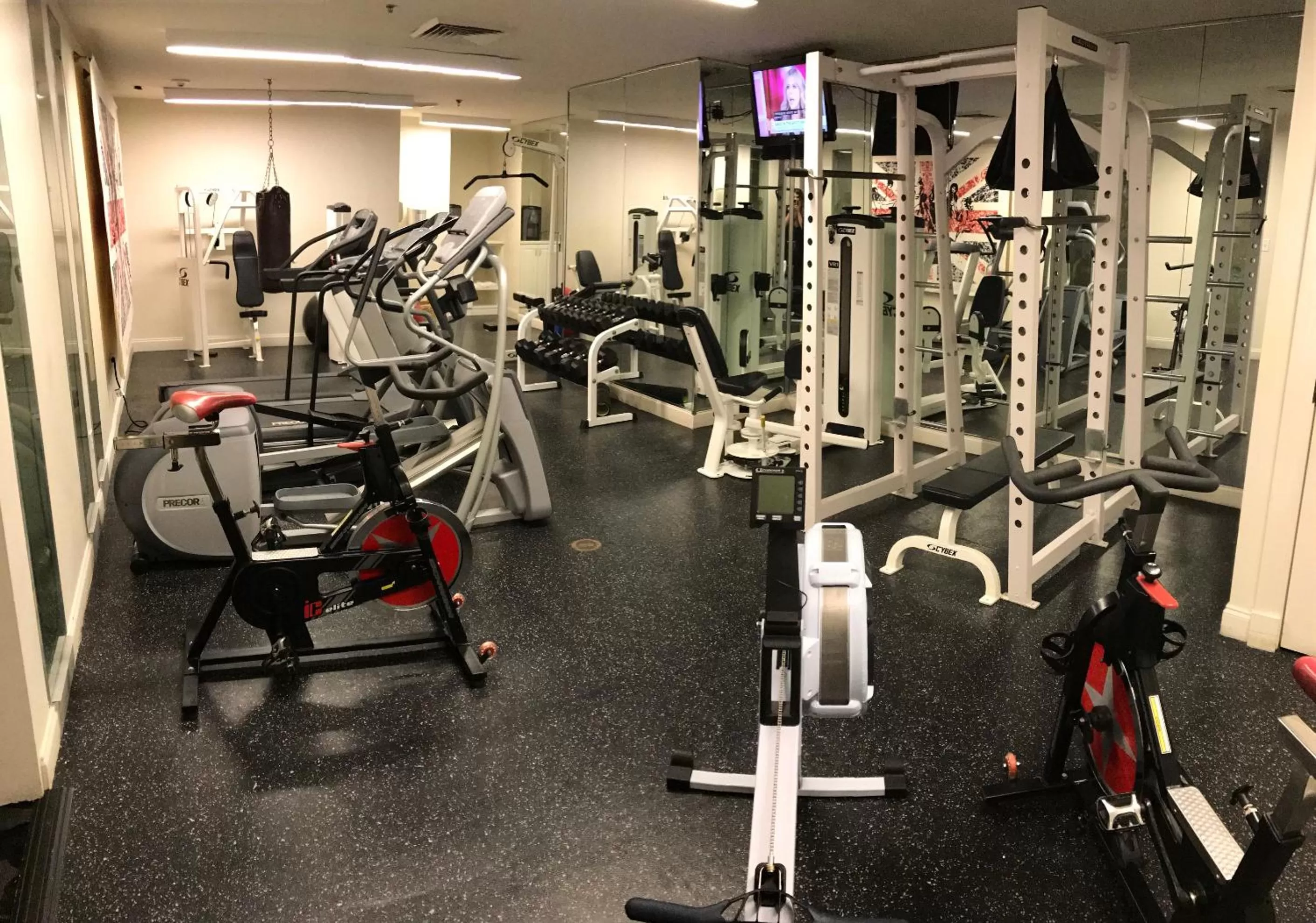 Fitness centre/facilities in International House Hotel