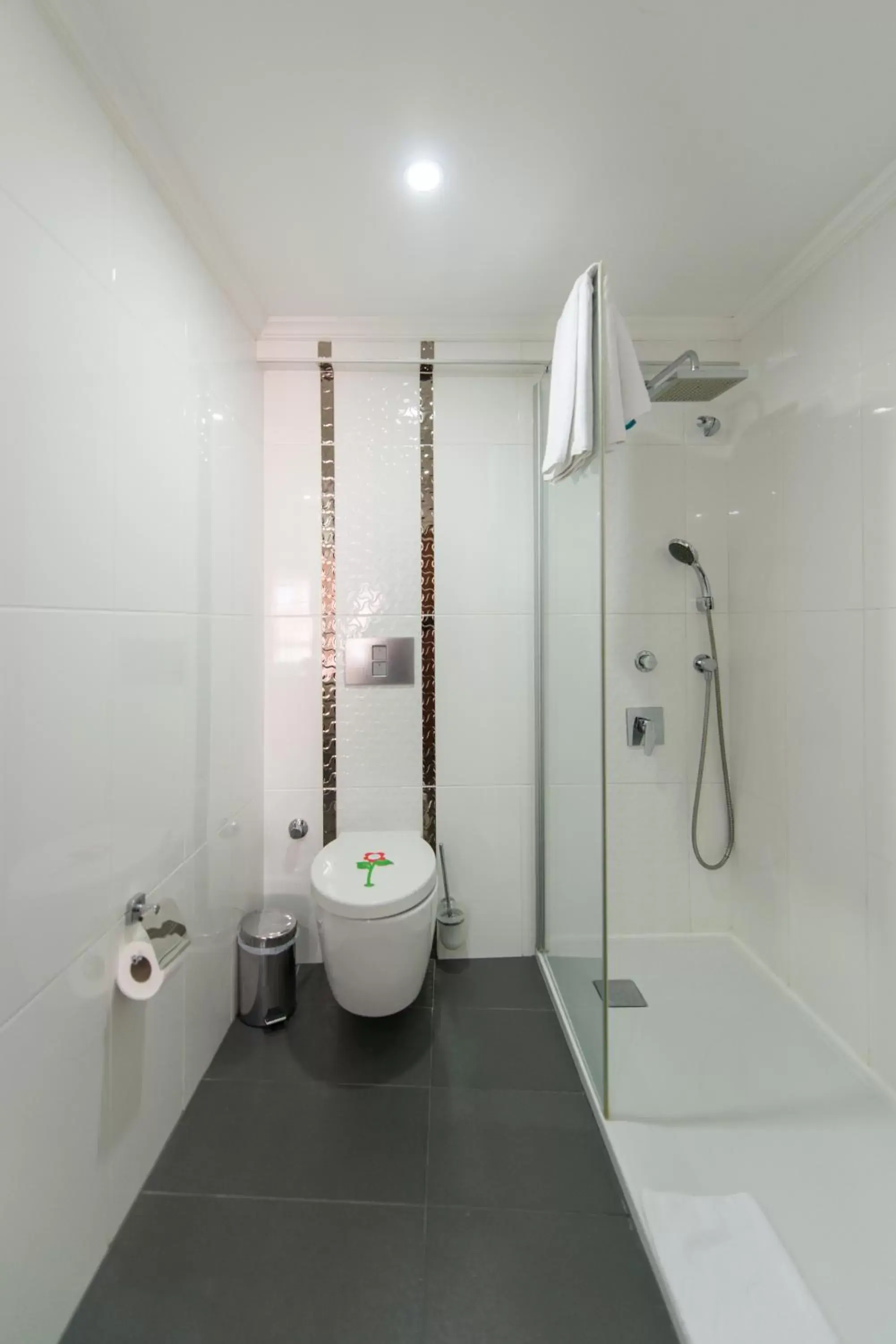 Shower, Bathroom in Prestige Hotel Old City