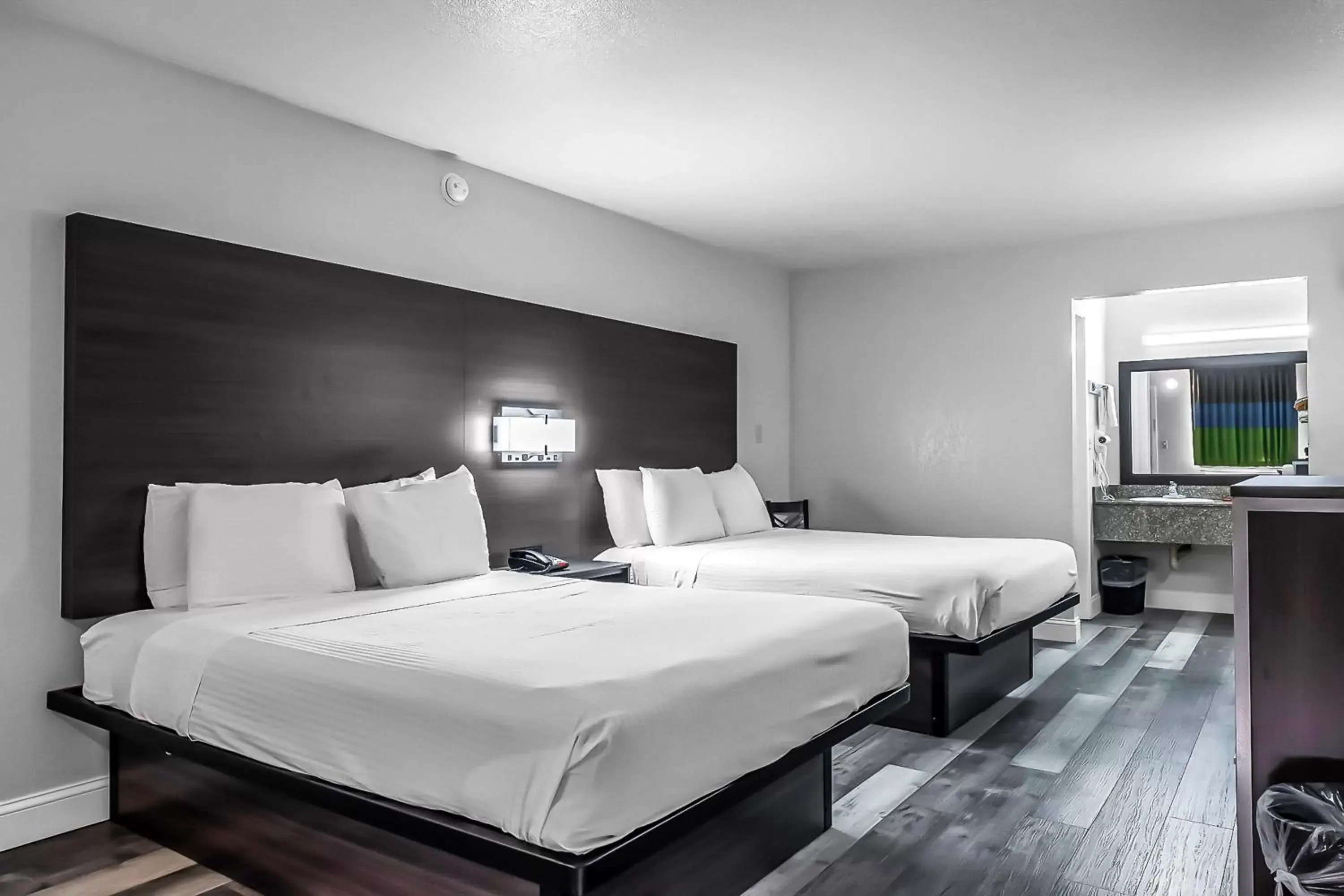 Bed in SureStay Hotel by Best Western Oklahoma City West