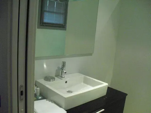 Bathroom in Joia Hotel & Luxury Apartments