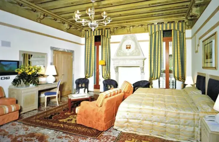Photo of the whole room in Foscari Palace