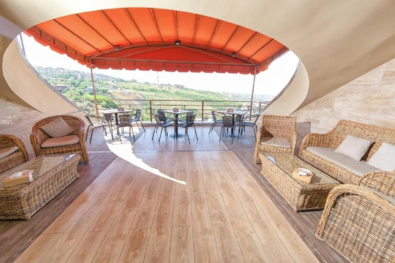 Lounge or bar in Regineh Hotel