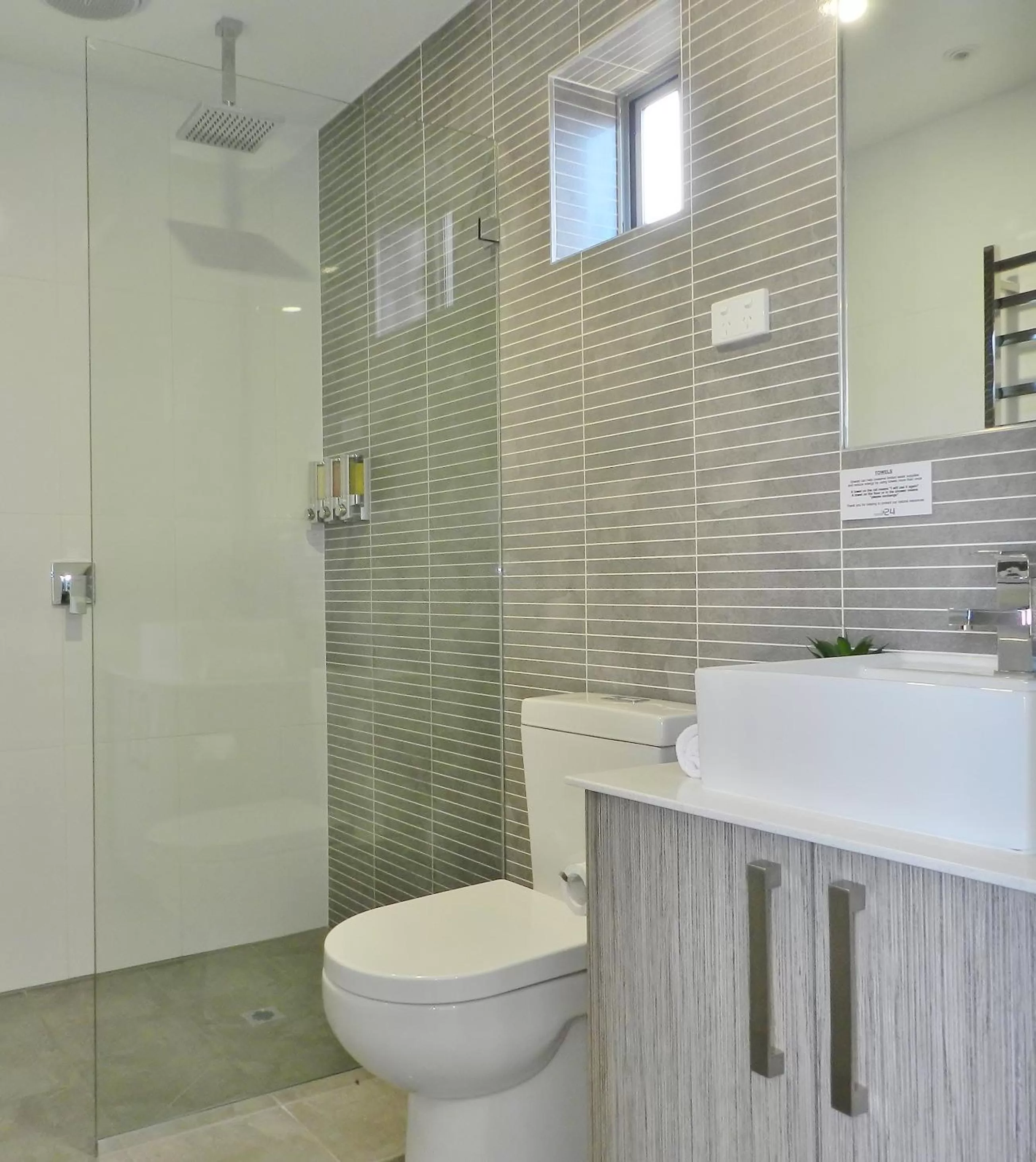 Bathroom in Motel 24