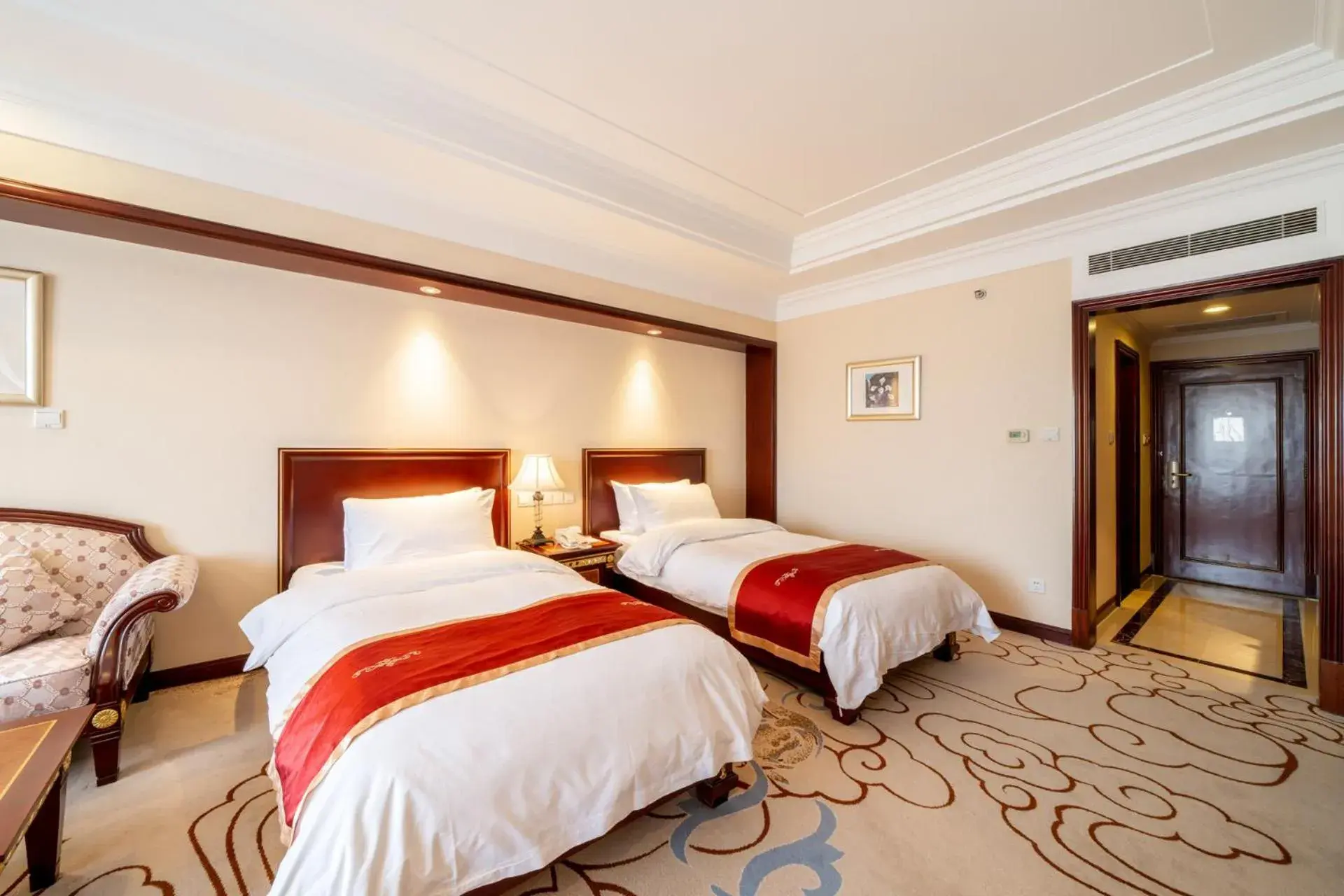 Bed in Maritim Hotel Taicang Garden