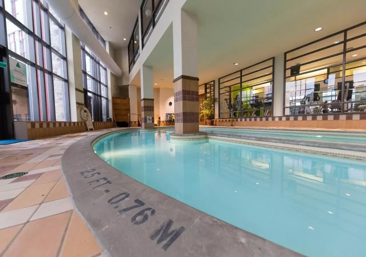 Swimming Pool in Fairmont Tremblant