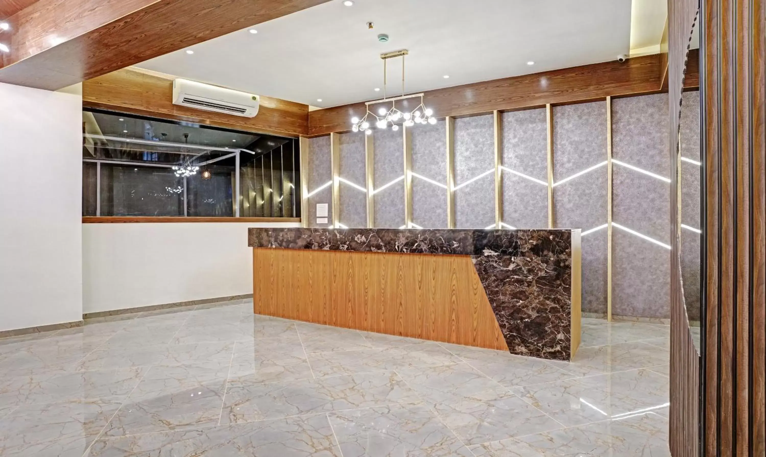 Lobby or reception in Treebo Premium Widlor Boutique Lobby or reception in Treebo Premium Widlor Boutique