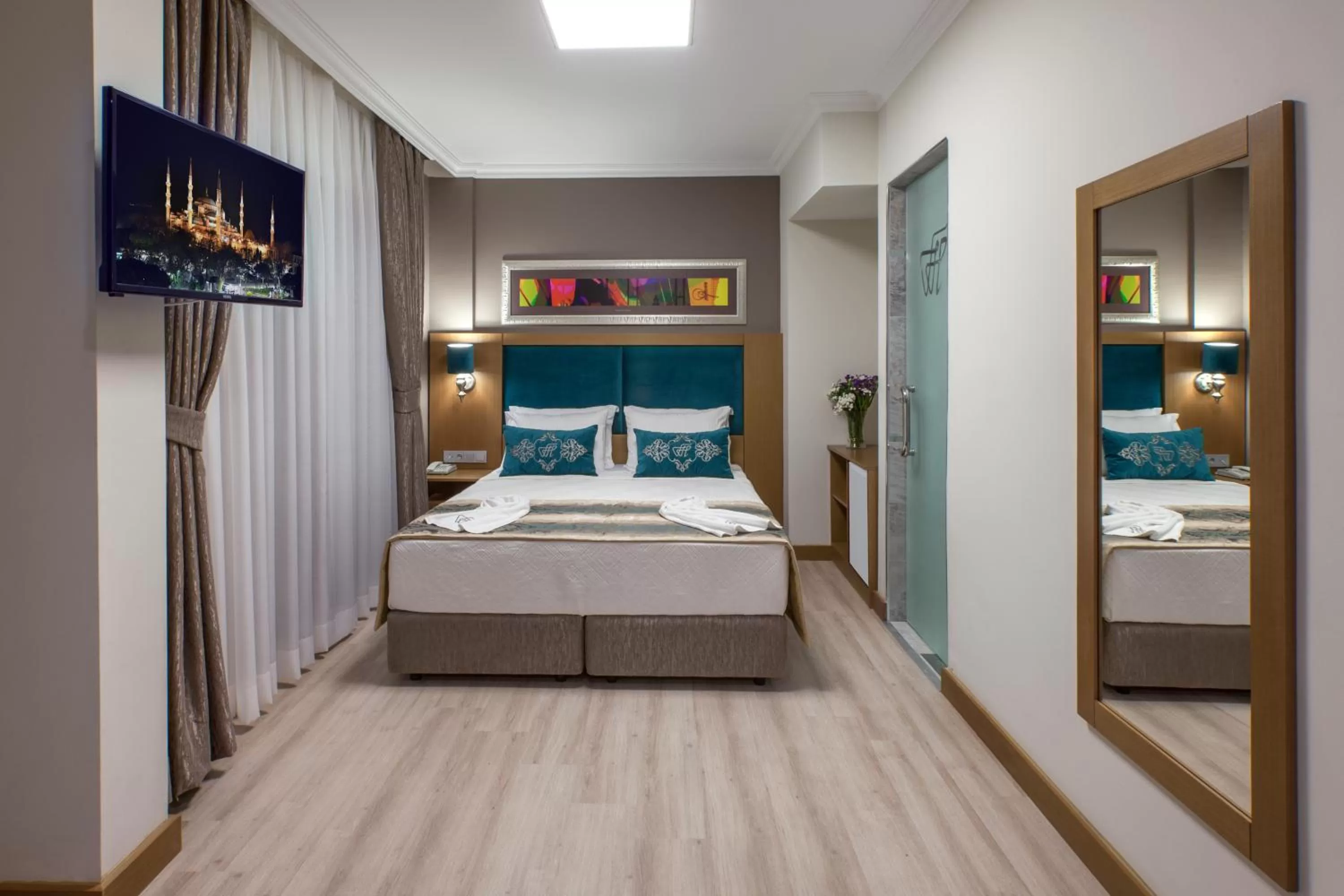 Photo of the whole room, Bed in Ferman Hilal Hotel-Special Category