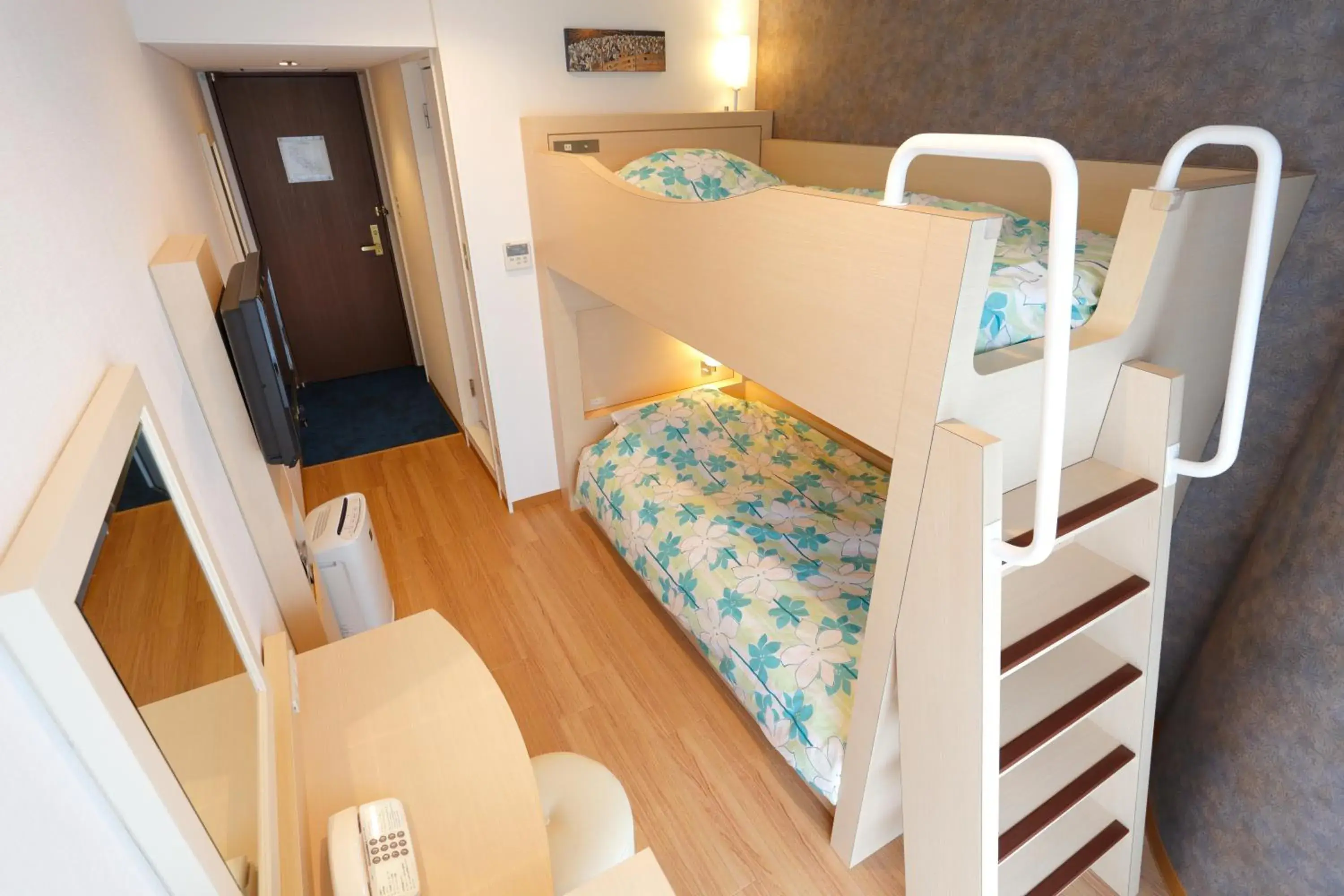 Photo of the whole room, Bunk Bed in Ryogoku View Hotel