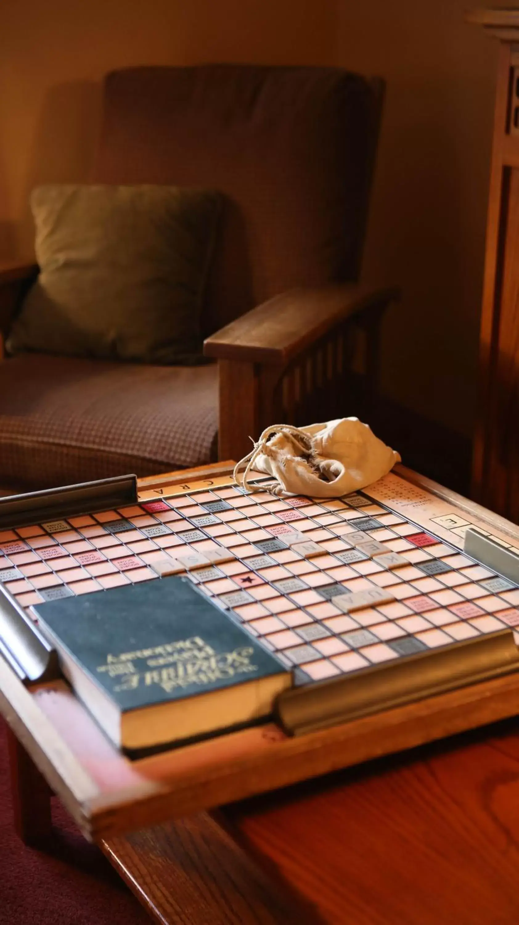 Seating area in Settlers Inn