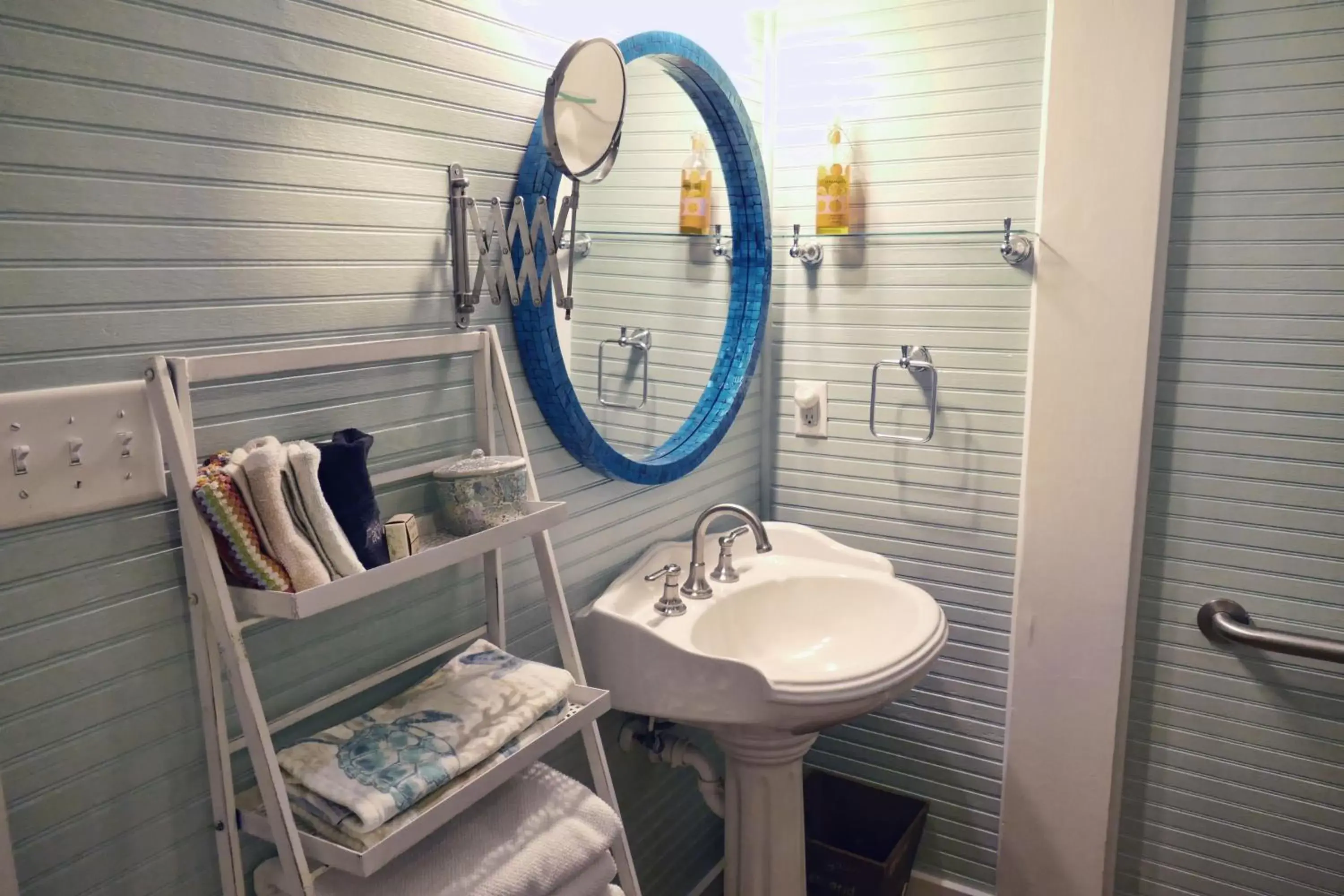 Bathroom in Beachview Inn and Spa