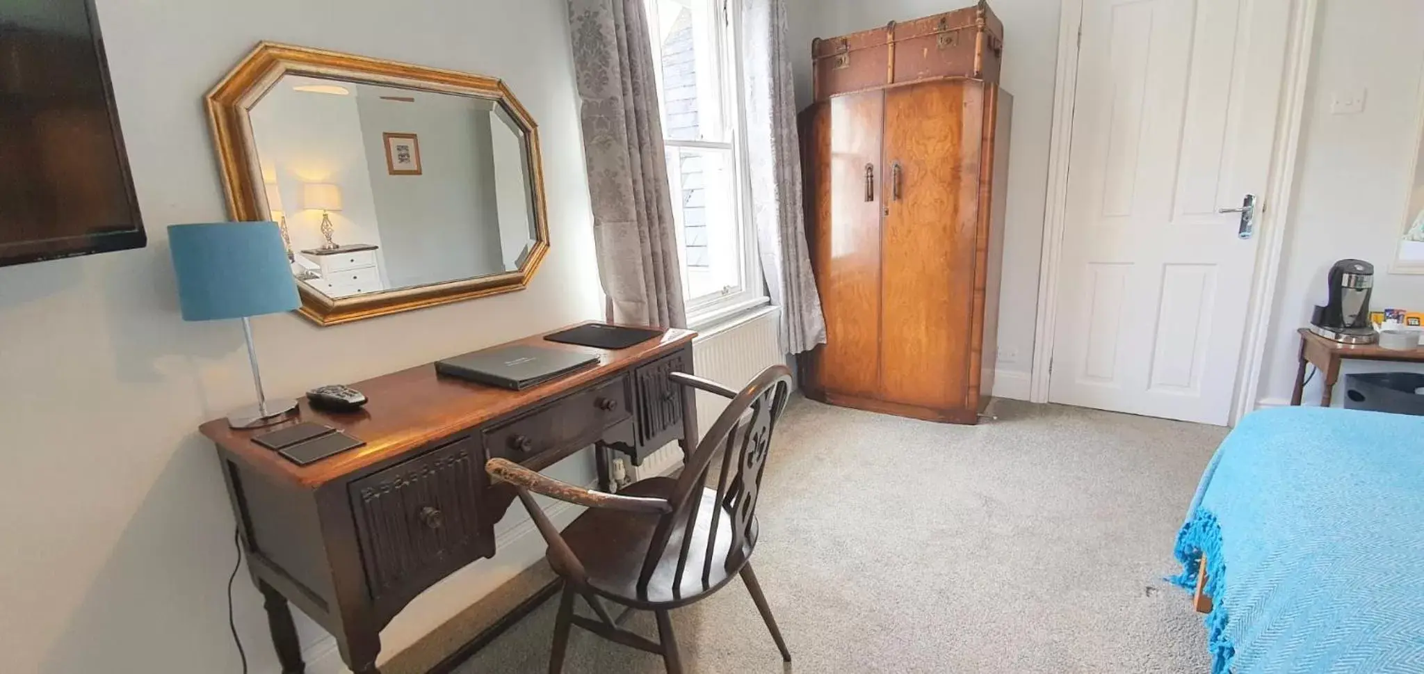 Bedroom, TV/Entertainment Center in Holbein House