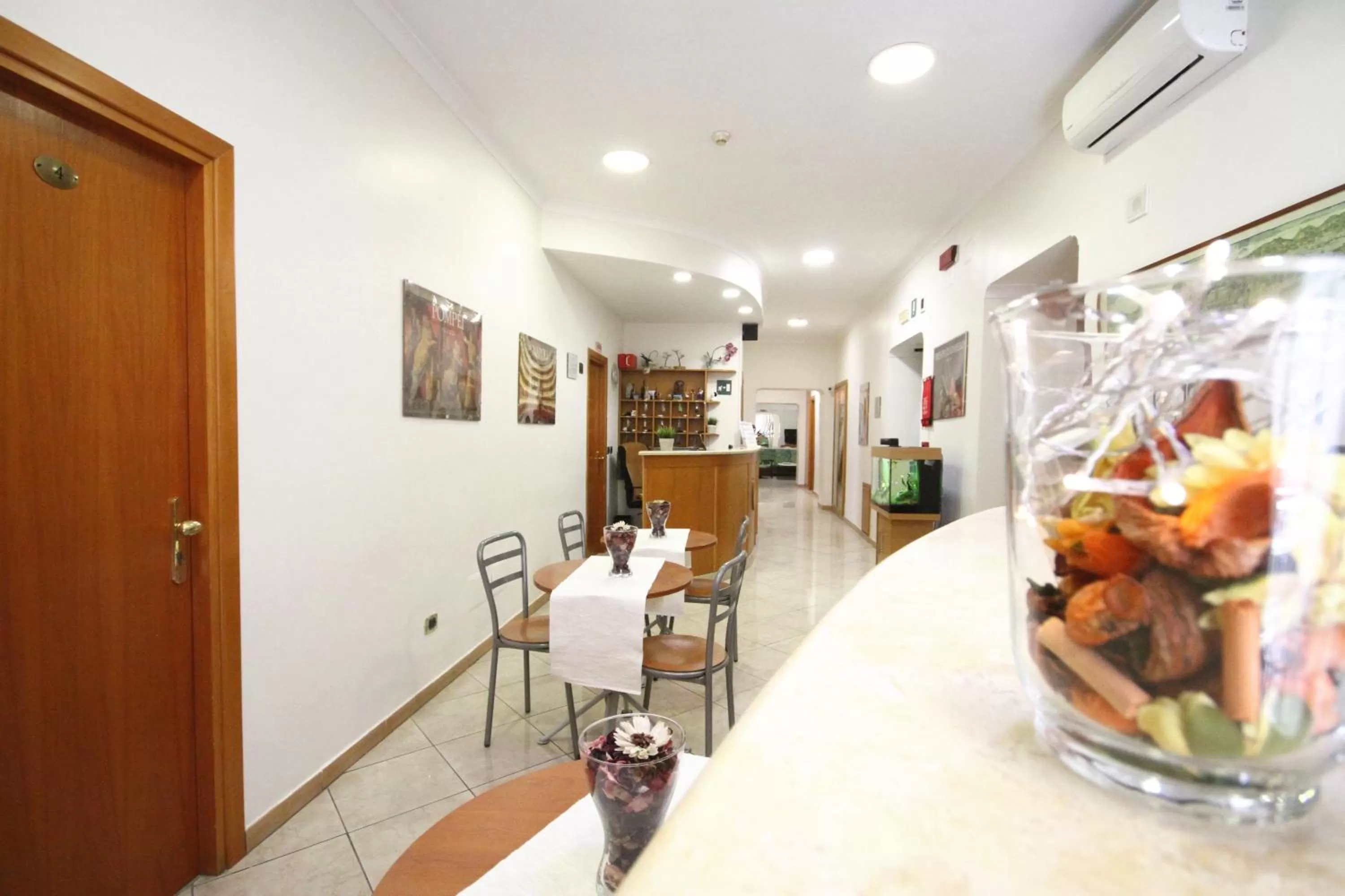 Lobby or reception in Hotel Zara Napoli