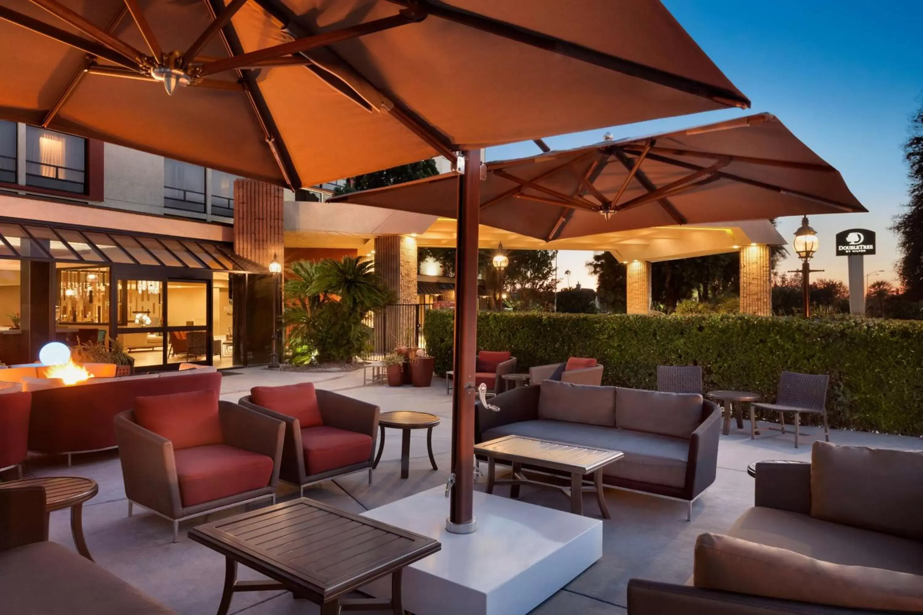 Patio in DoubleTree by Hilton San Bernardino