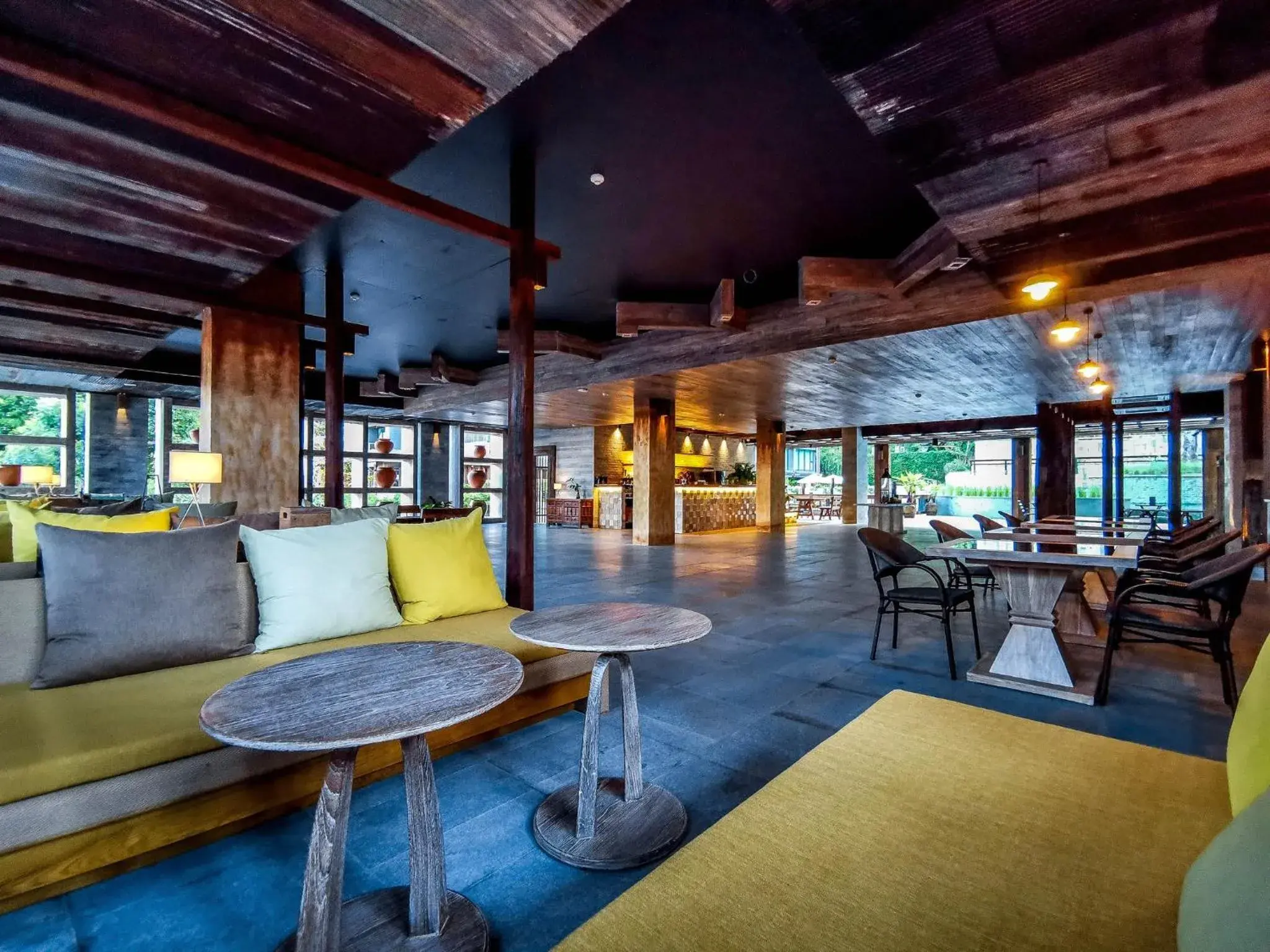 Restaurant/places to eat in Dinso Resort & Villas Phuket an IHG Hotel