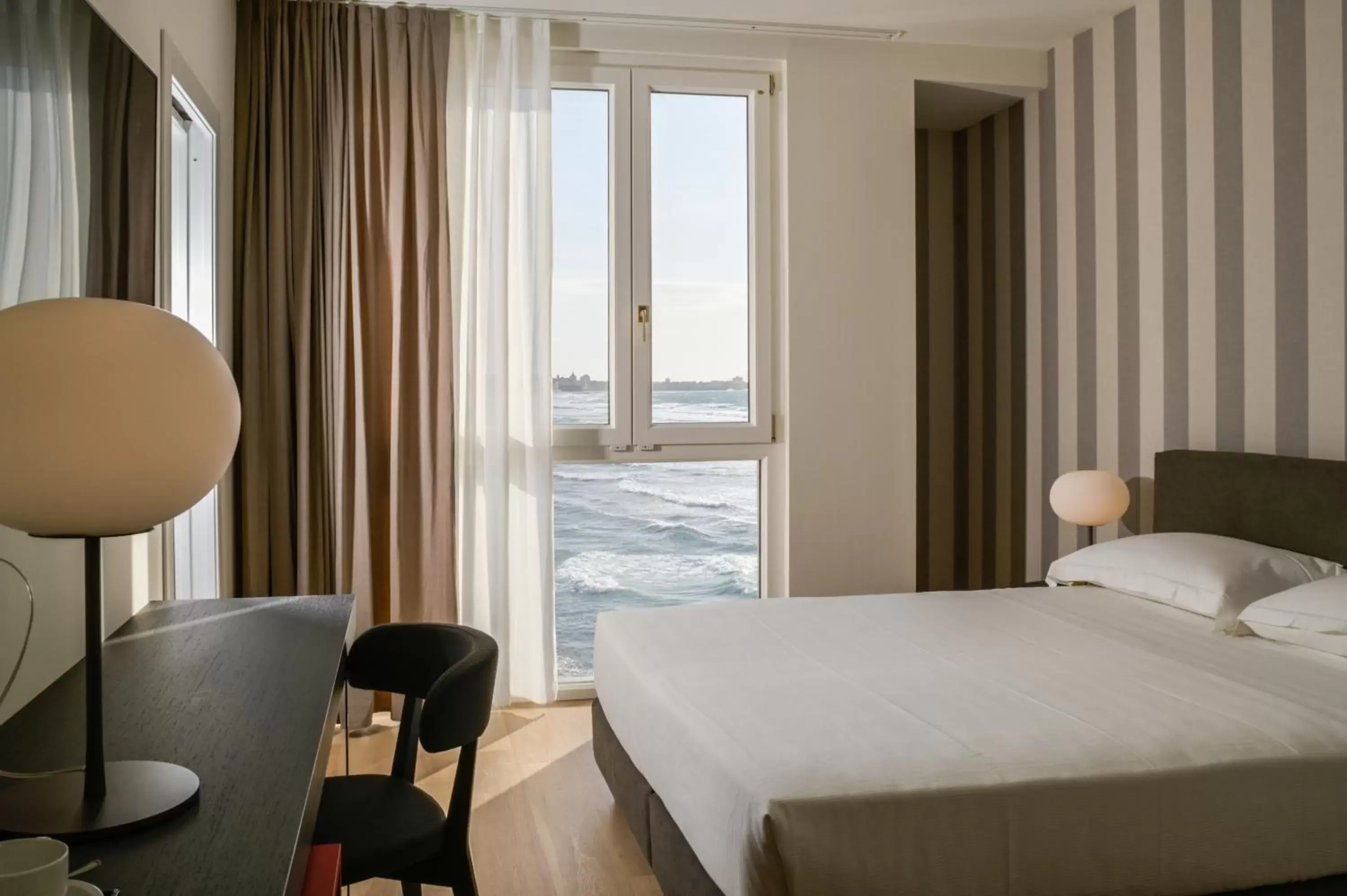 Photo of the whole room, Bed in Hotel Punta Tipa Photo of the whole room, Bed in Hotel Punta Tipa