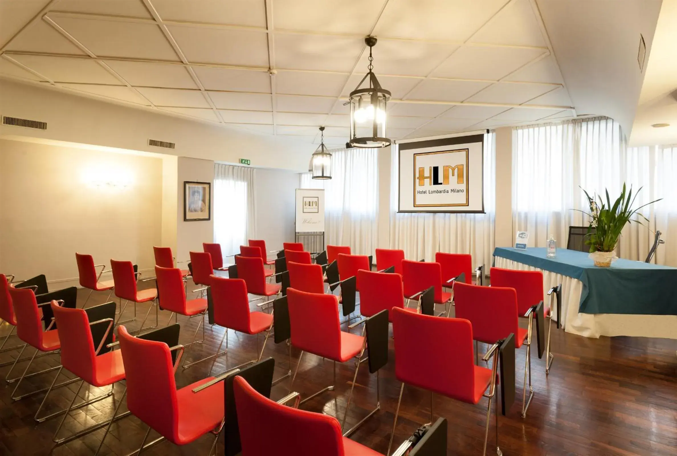 Meeting/conference room, Restaurant/Places to Eat in Hotel Lombardia