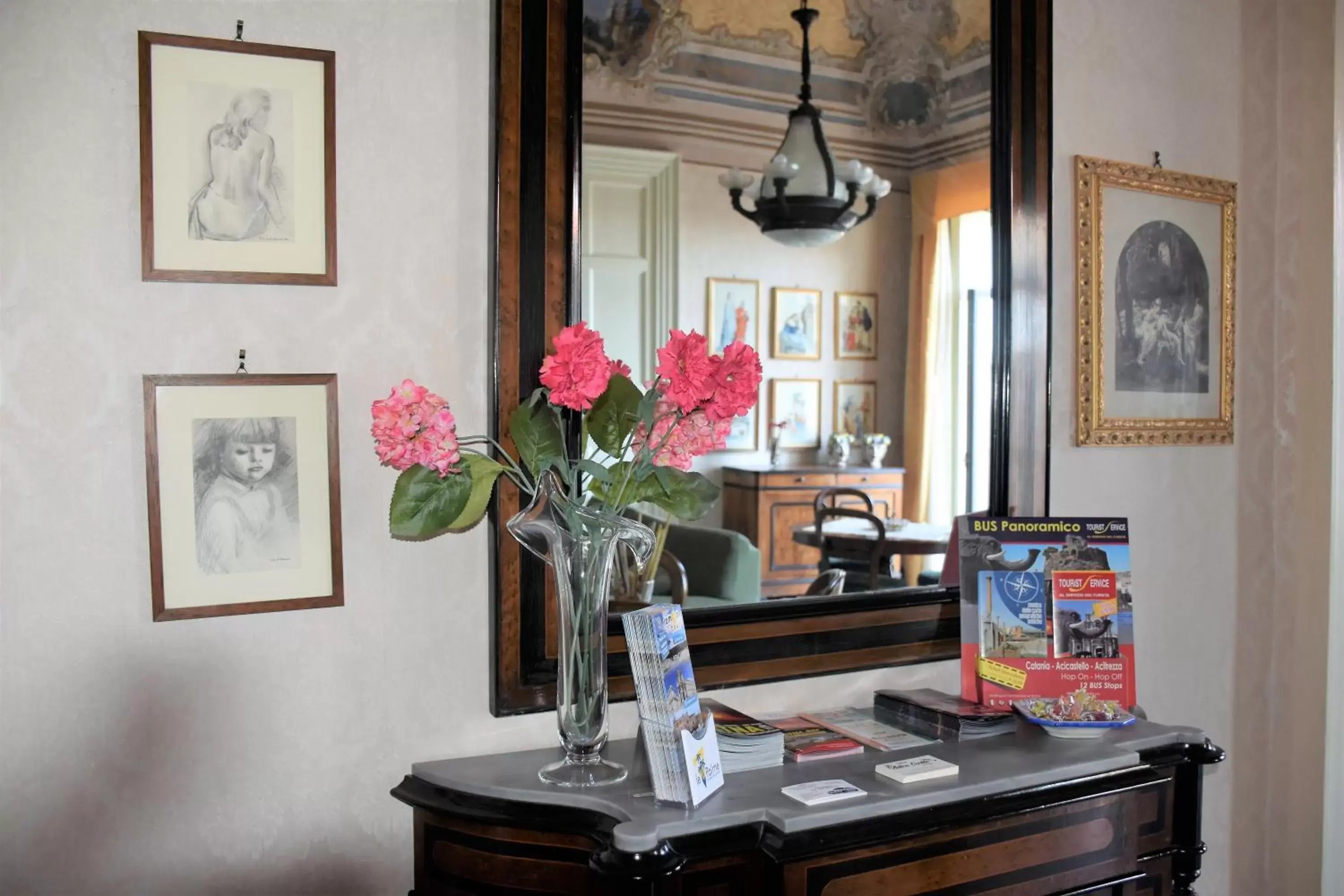 hair dresser in B&B al Teatro Massimo