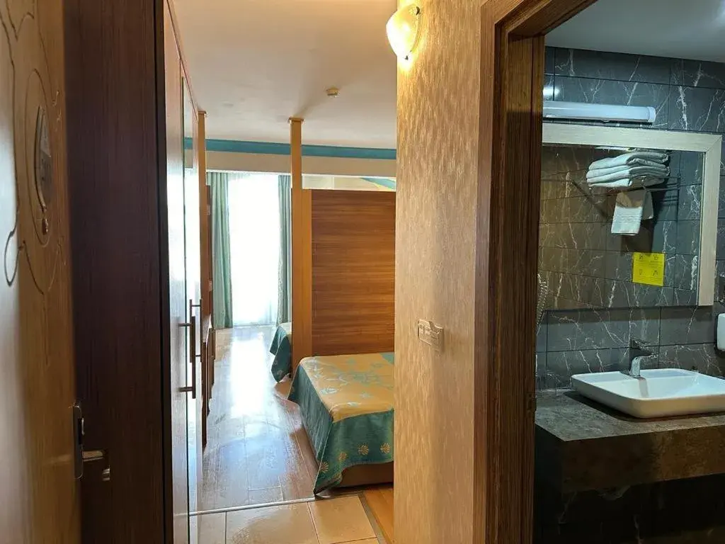 Bed, Bathroom in Miarosa Kemer Beach