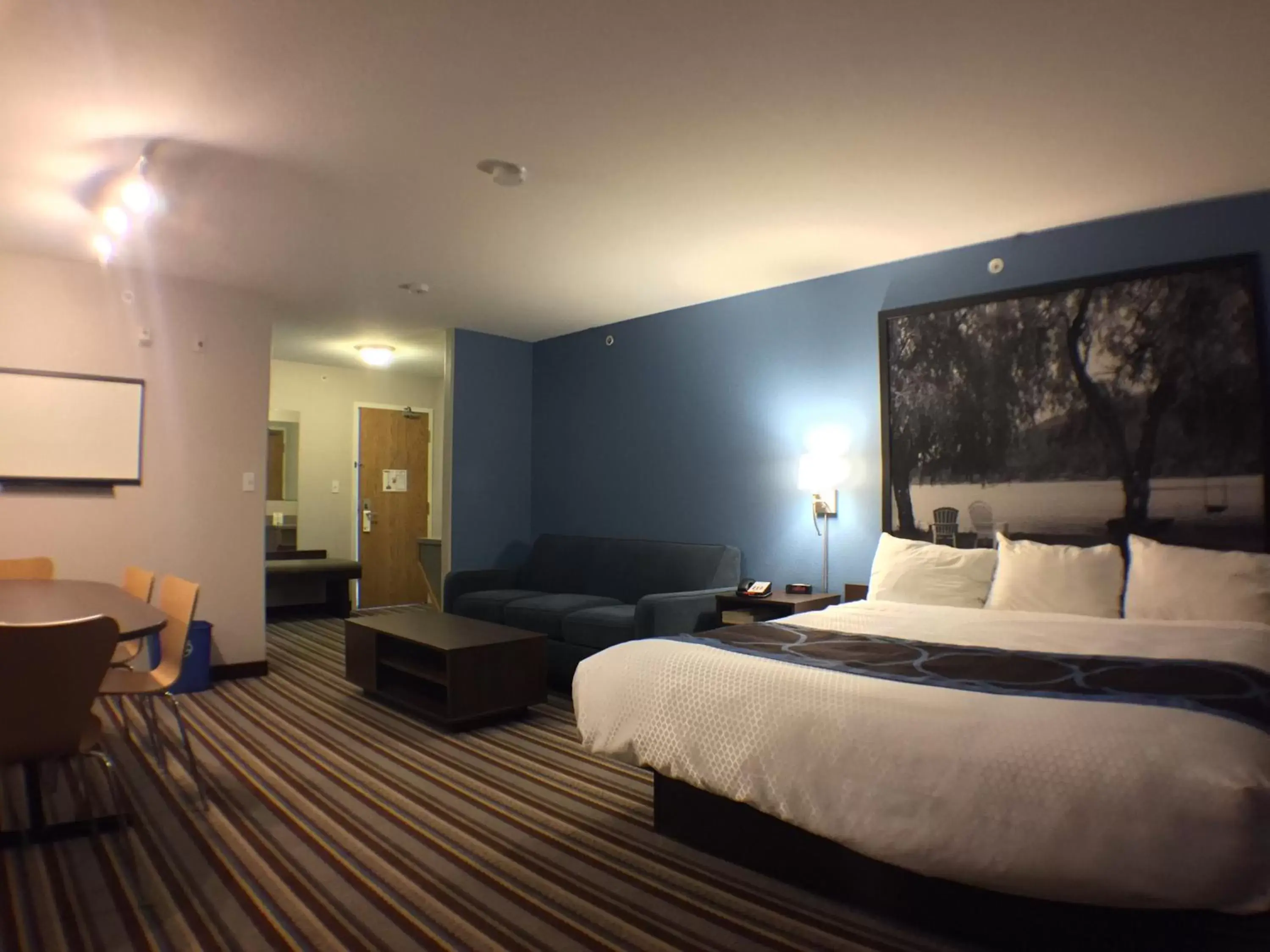 Bed in Super 8 by Wyndham Fort Frances