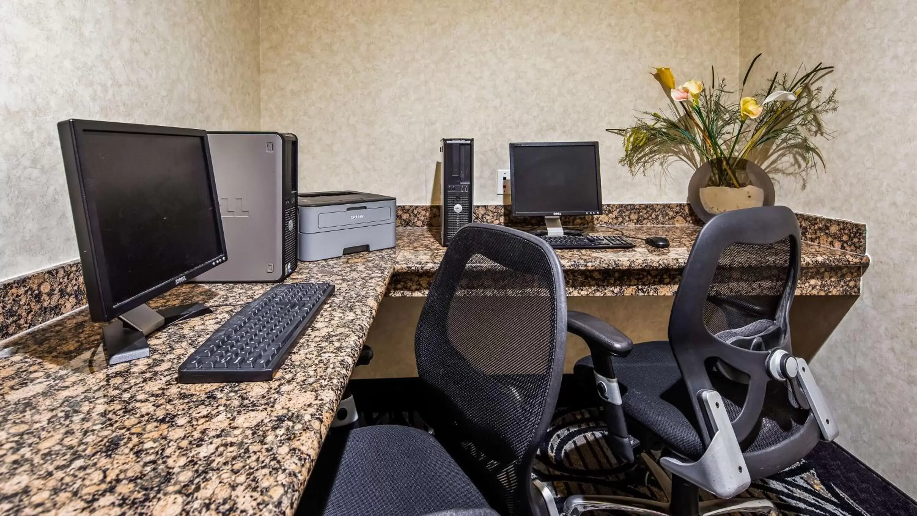 On site, Business Area/Conference Room in Best Western Plus Cutting Horse Inn & Suites