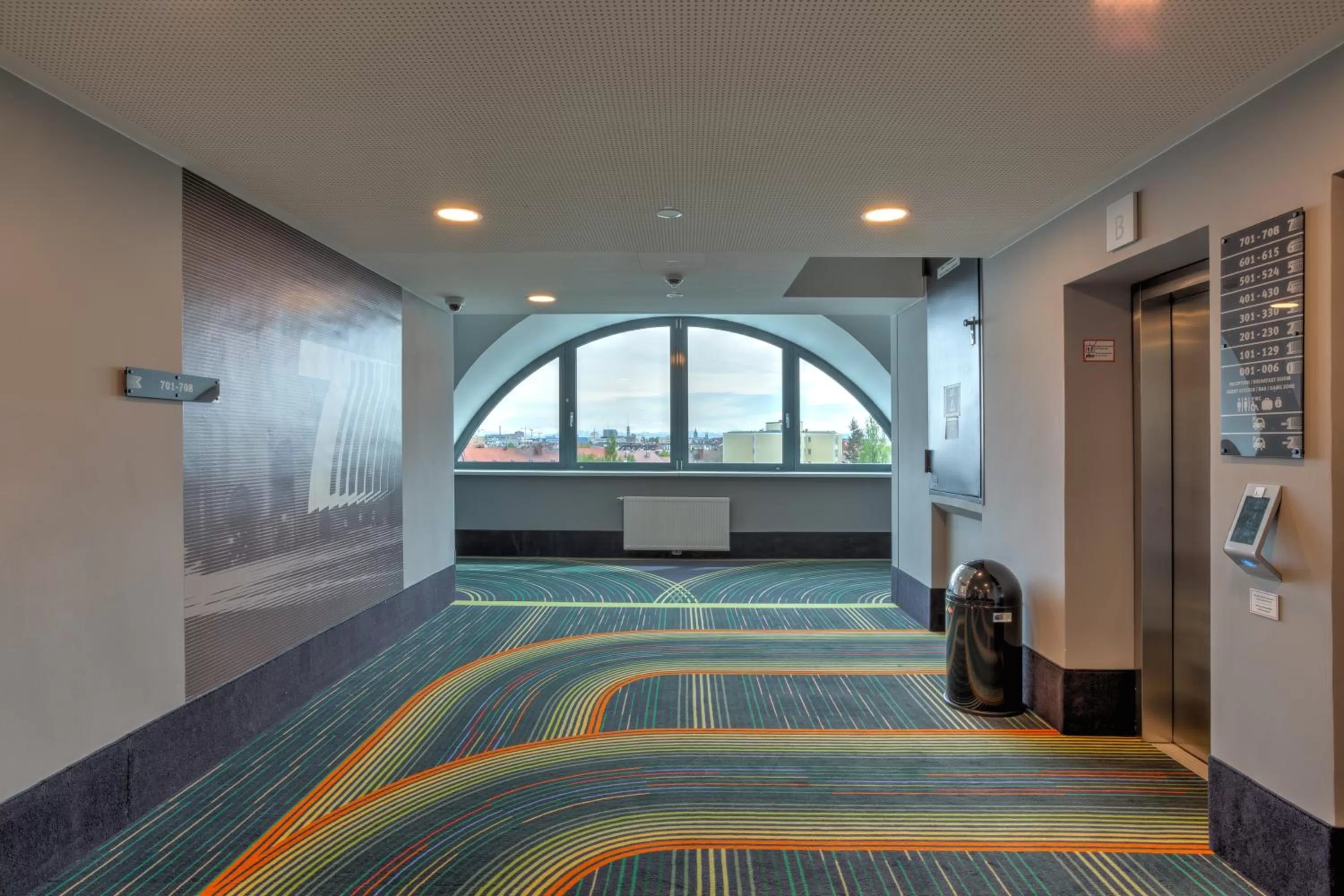 Floor plan, Bed in MEININGER Hotel München Olympiapark