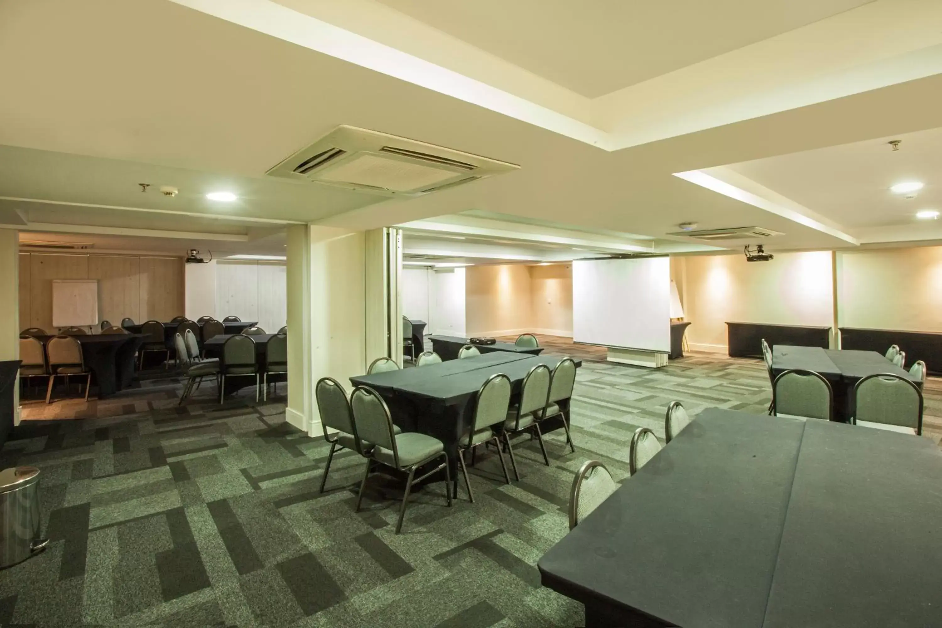 Meeting/conference room in Hotel WZ Jardins