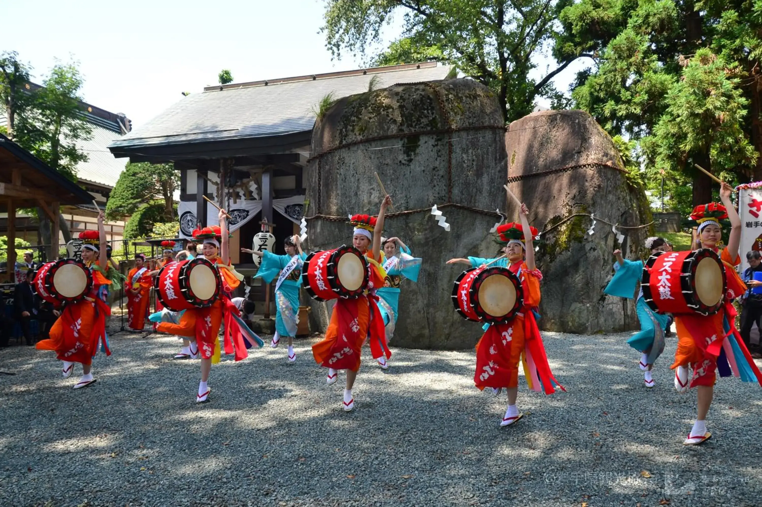 Nearby landmark, Children in Hotel Higashinihon Morioka