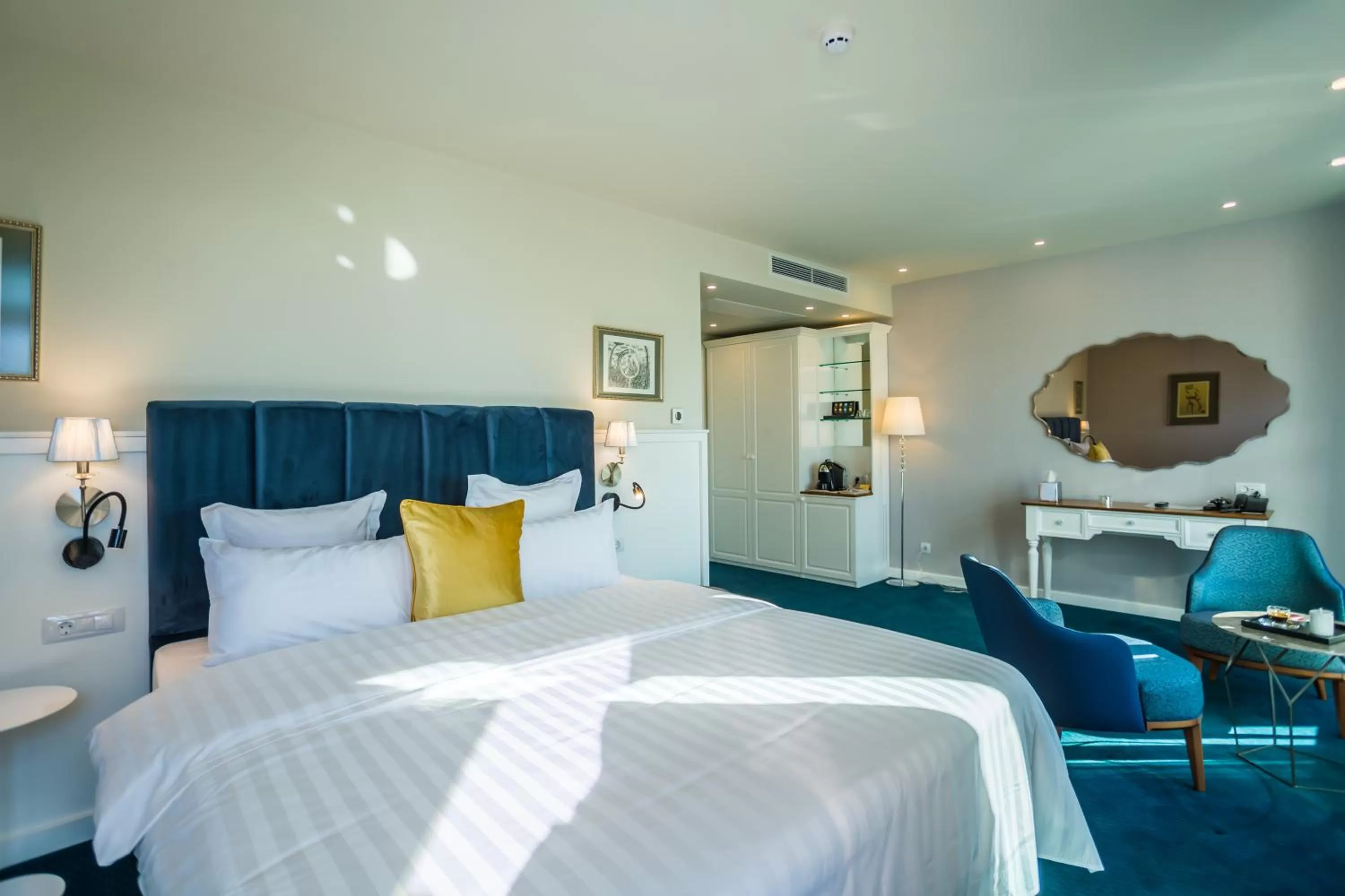 Photo of the whole room, Bed in Hotel Residence Promenade