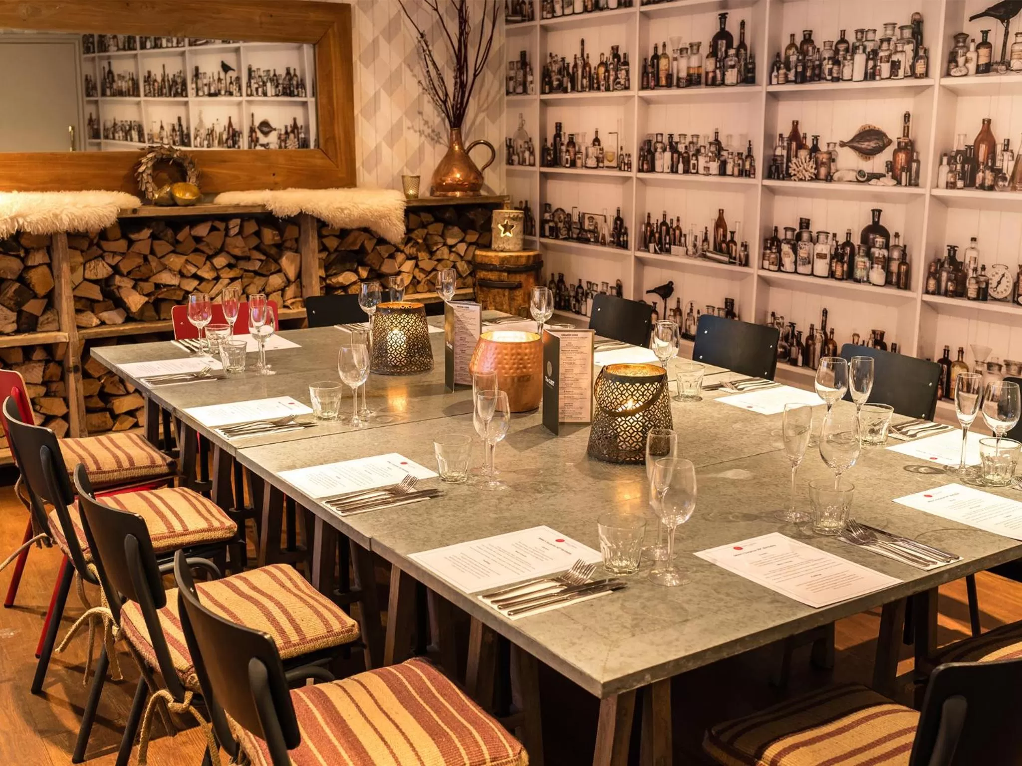 Restaurant/places to eat in The Rose and Crown