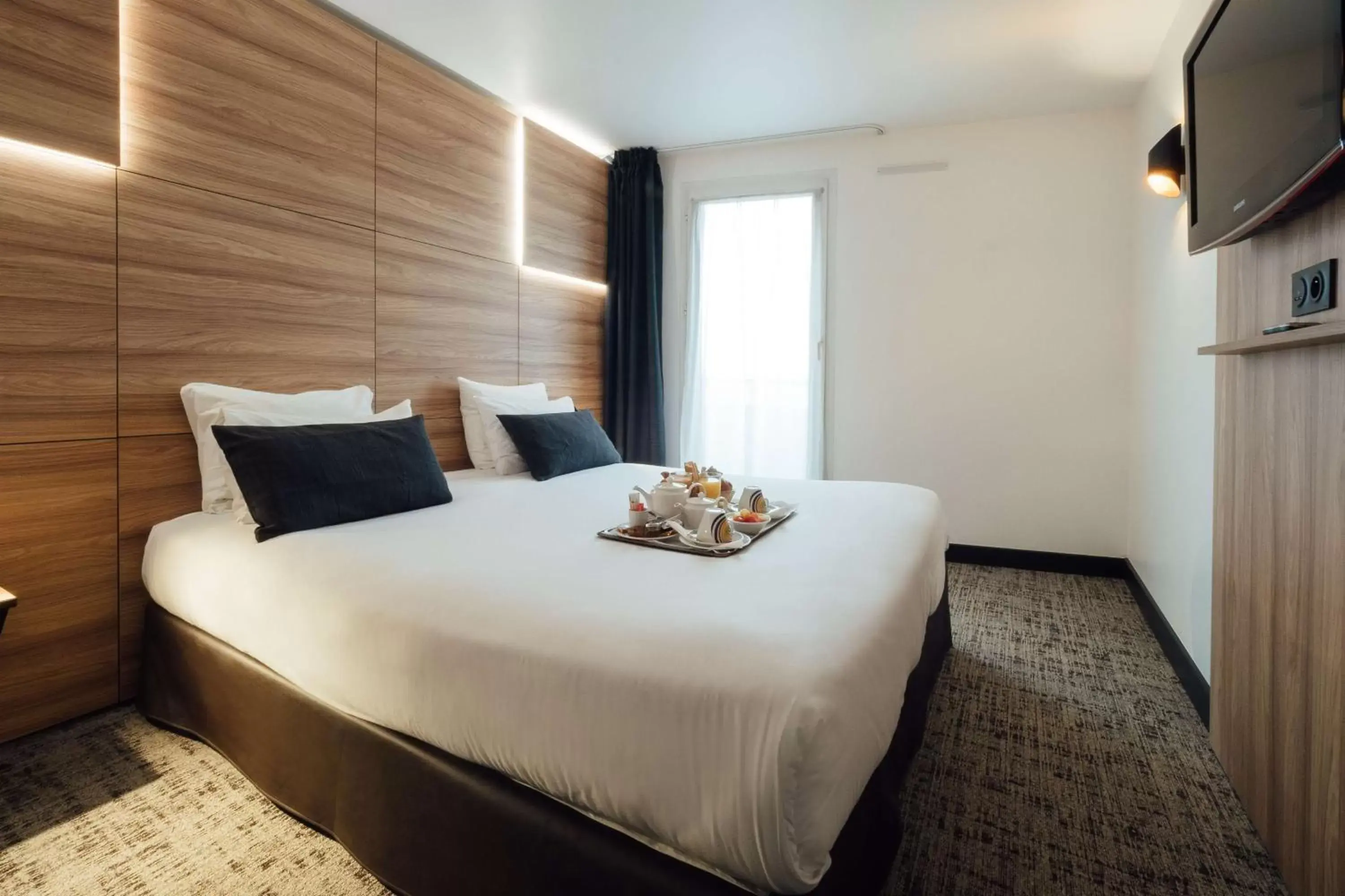 Bedroom, Bed in Best Western Hôtel International