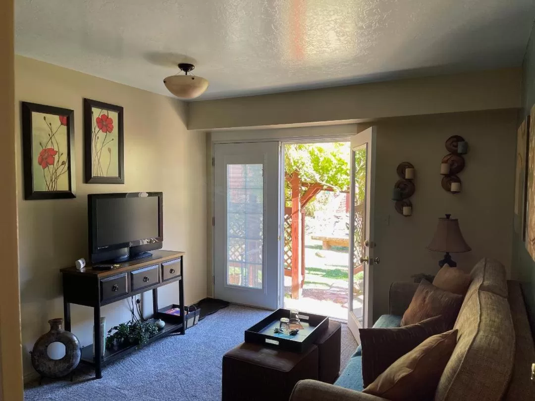 Seating Area in Harvest House Bed and Breakfast