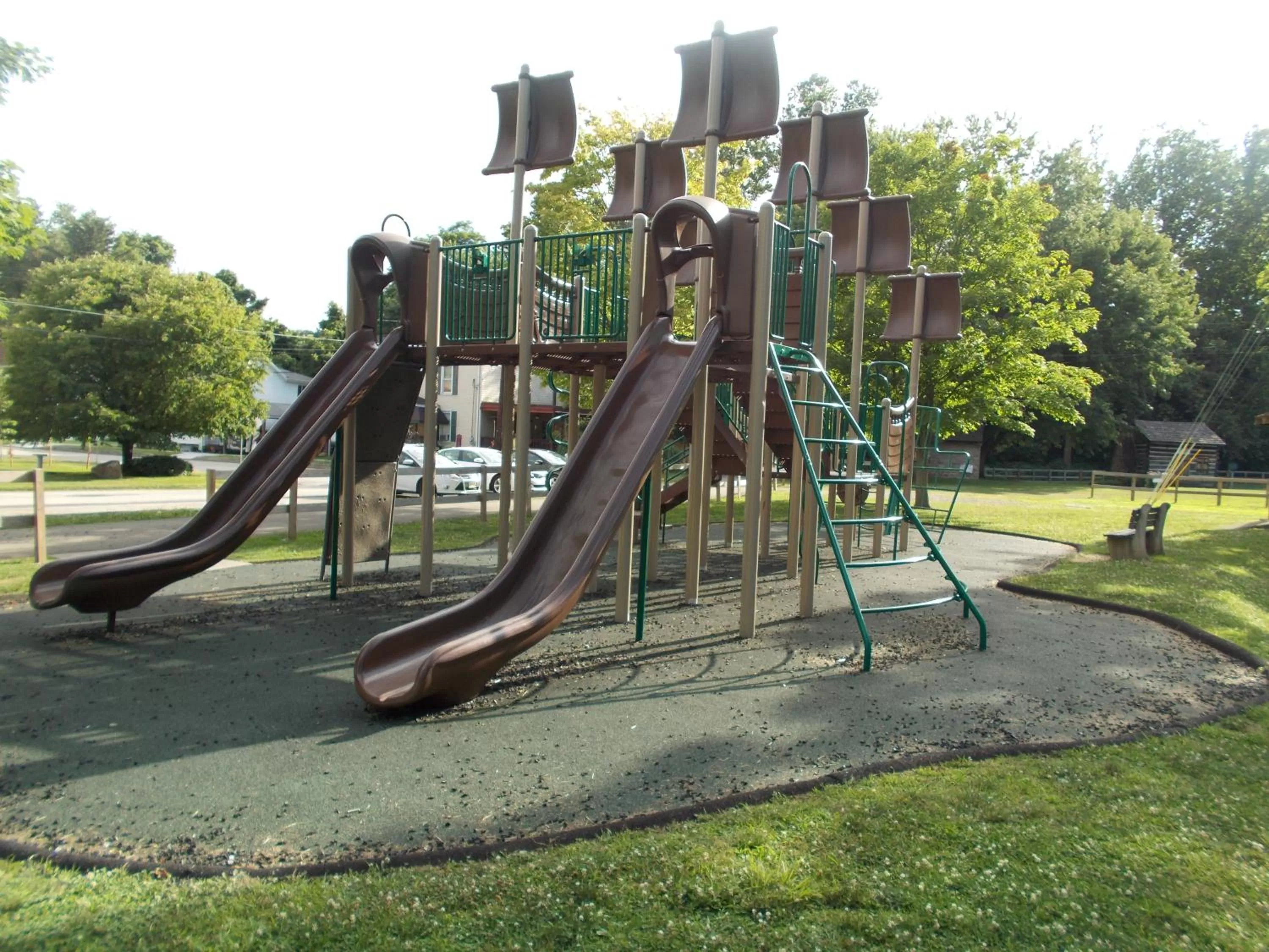 Area and facilities, Children's Play Area in Melody Motor Lodge