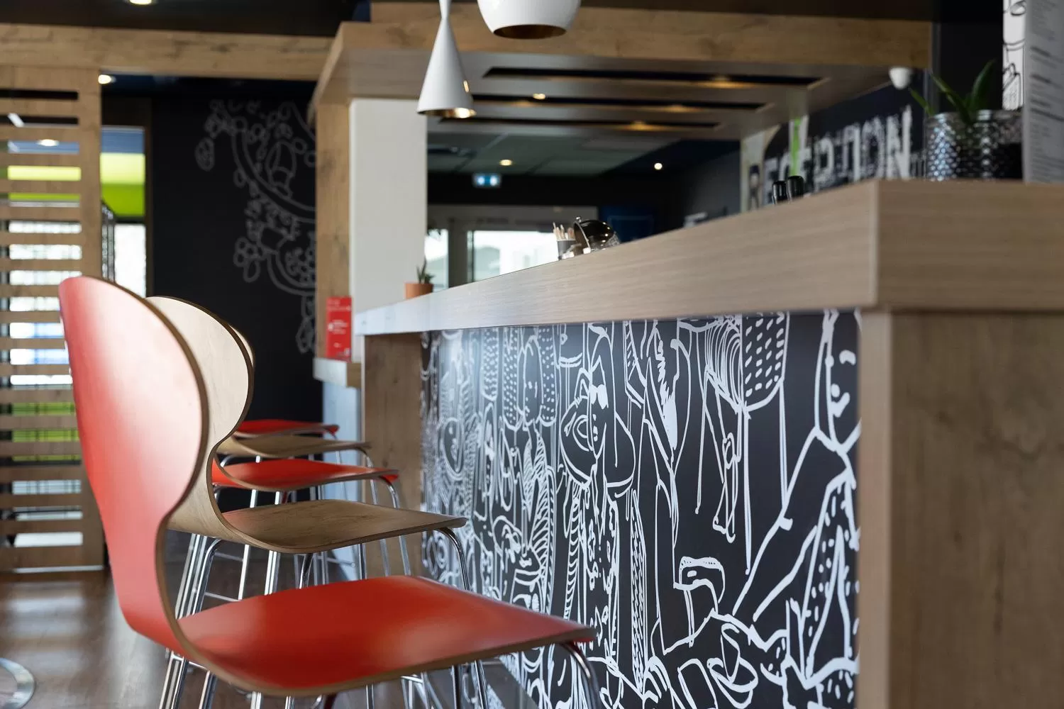 Lounge or bar in ibis Perpignan Sud Saint Charles