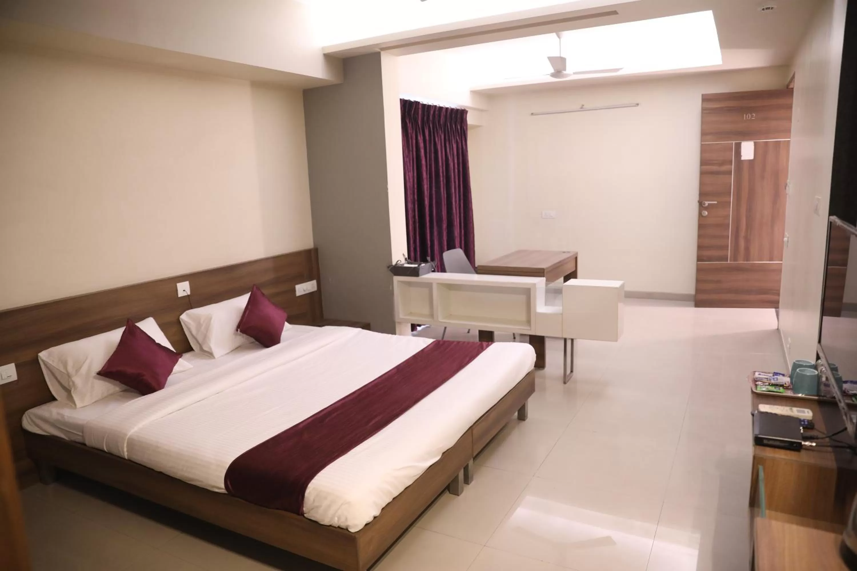 Bedroom, Bed in AUHTEL Baner