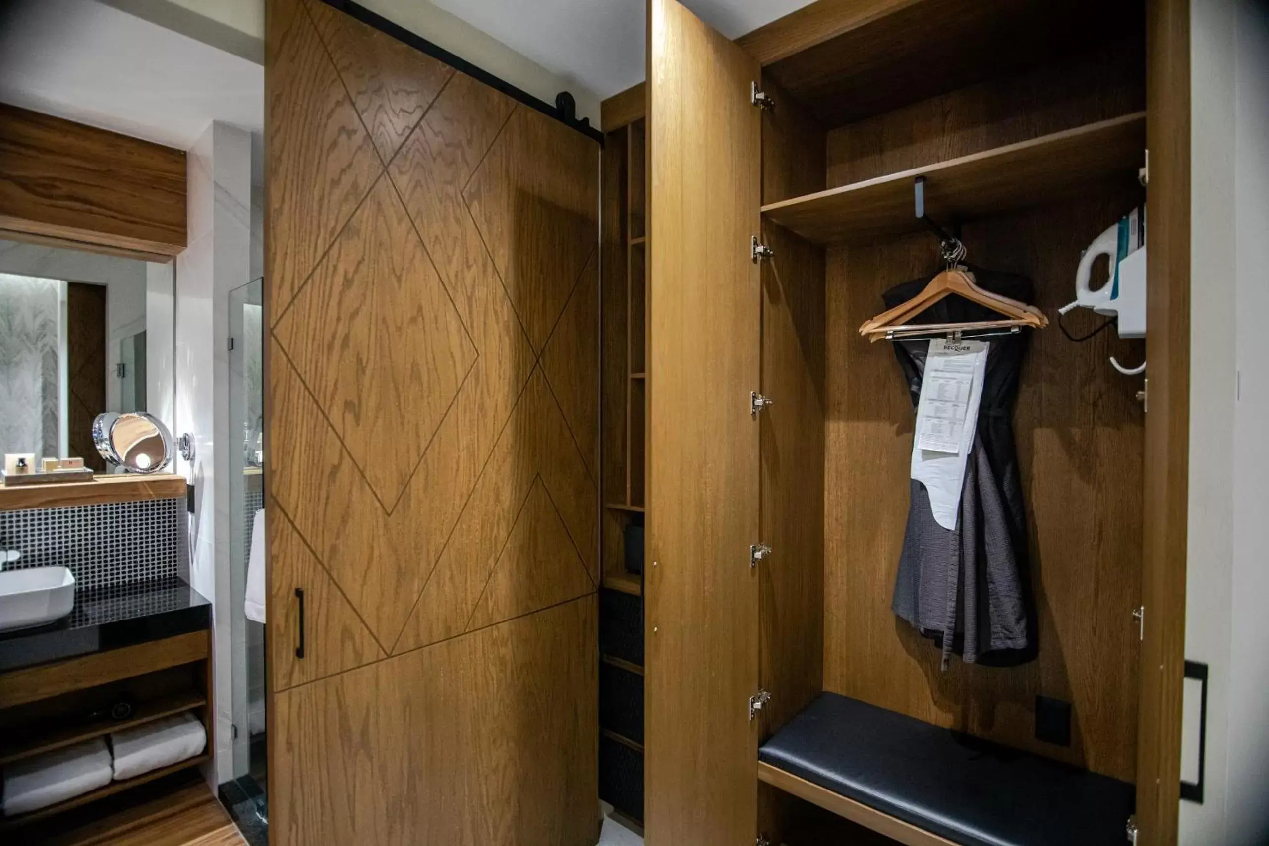 furniture, Bathroom in Becquer Hotel Guadalajara