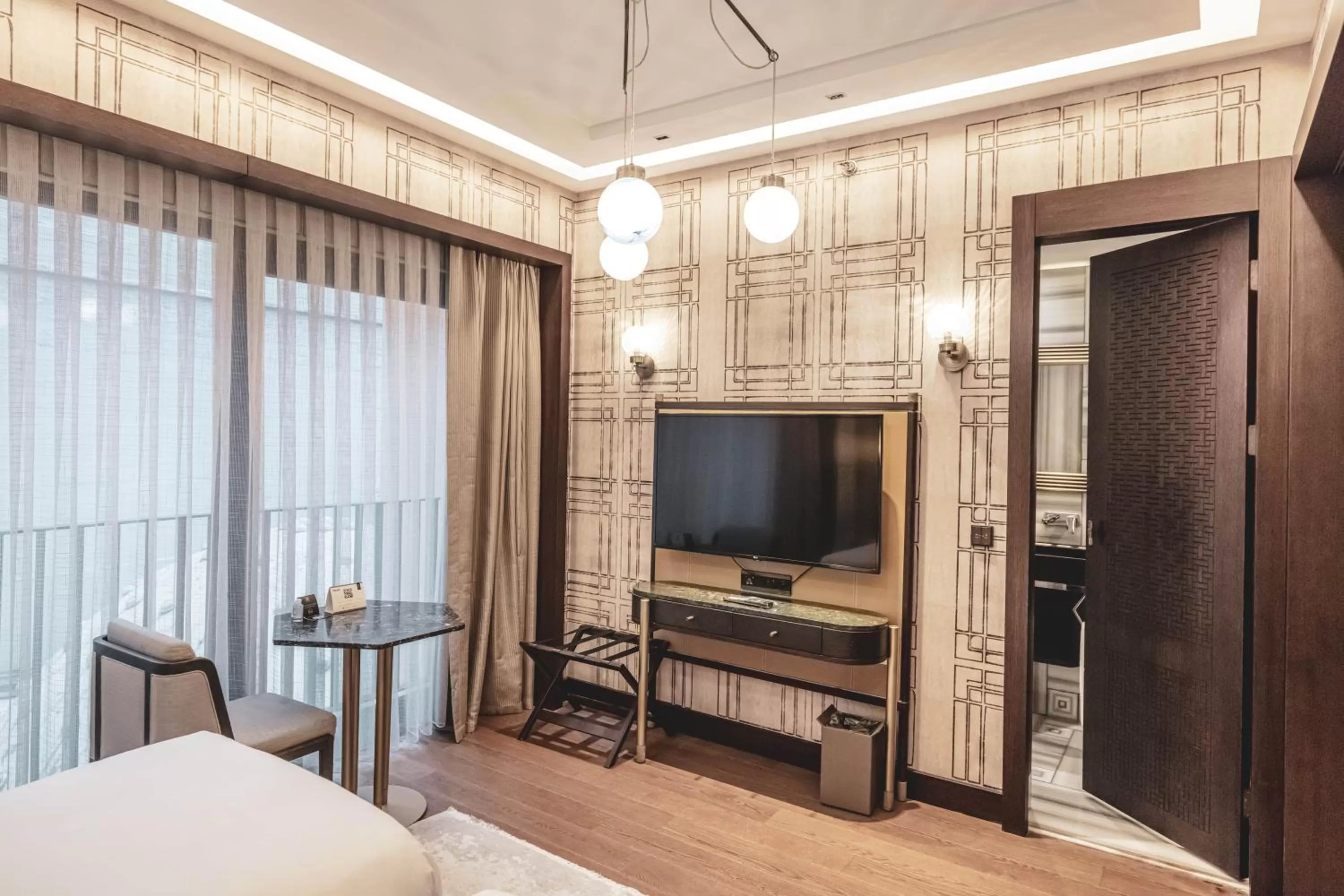 TV and multimedia, Bed in The Galata Hotel Istanbul - MGallery Collection