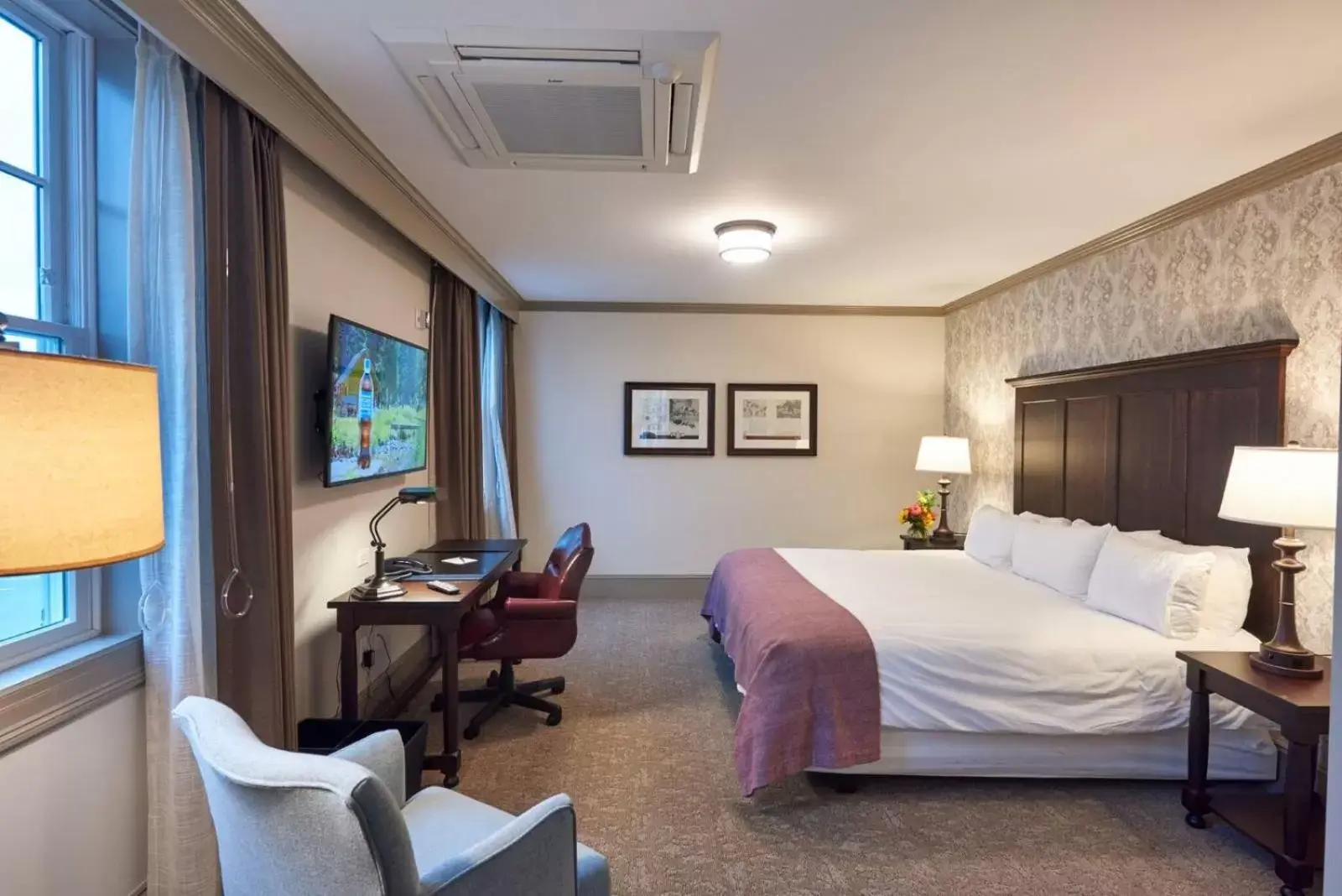 Bedroom, Bed in The Groton Inn Bedroom, Bed in The Groton Inn