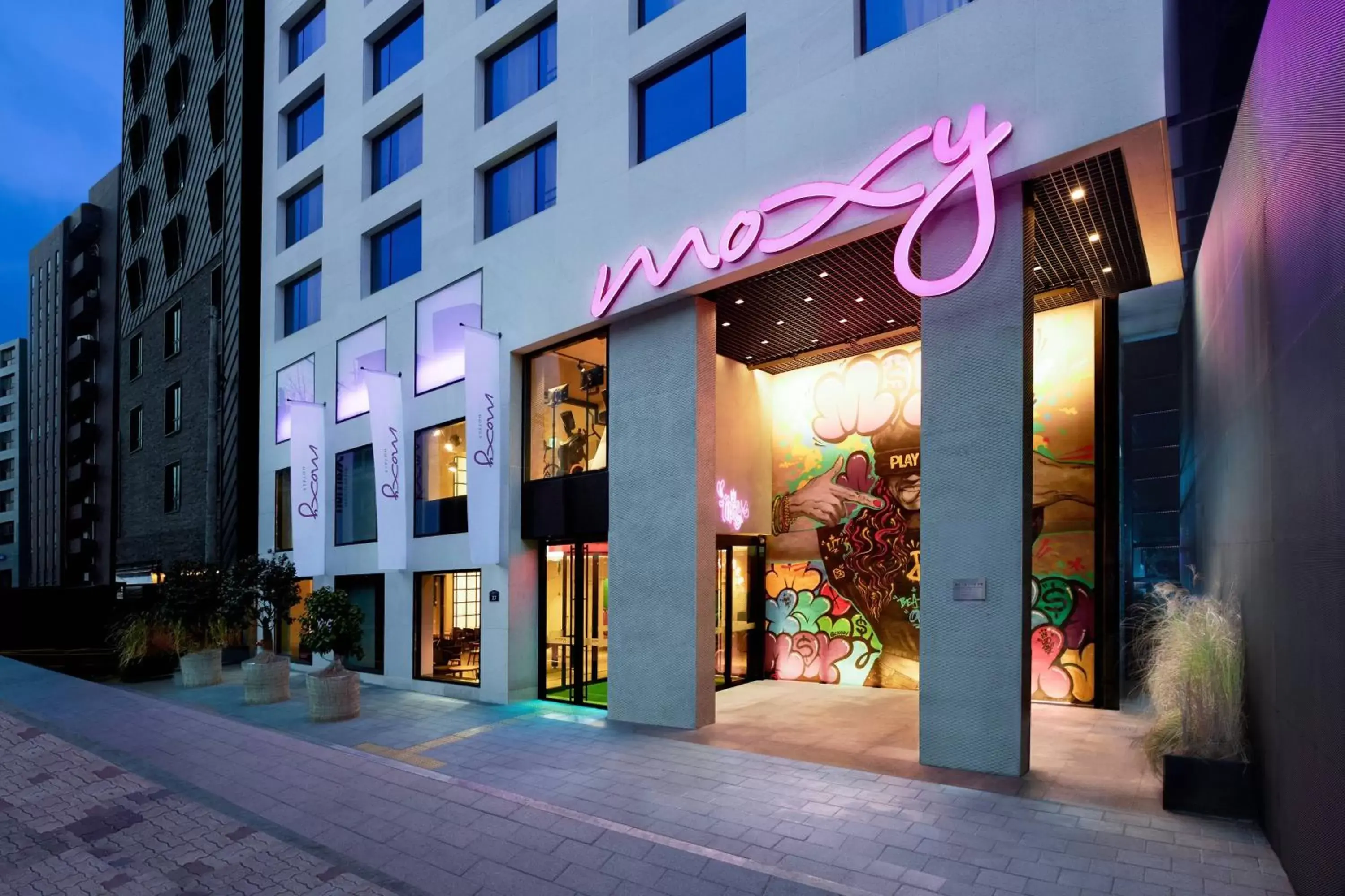 Property building in Moxy Seoul Insadong