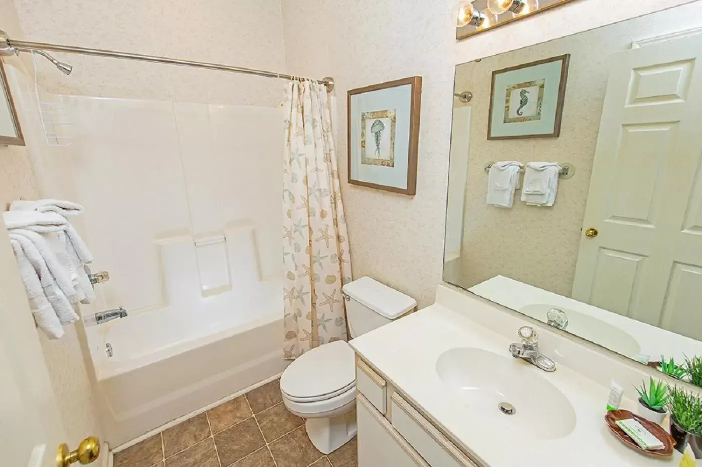Bathroom in River Oaks Golf Resort