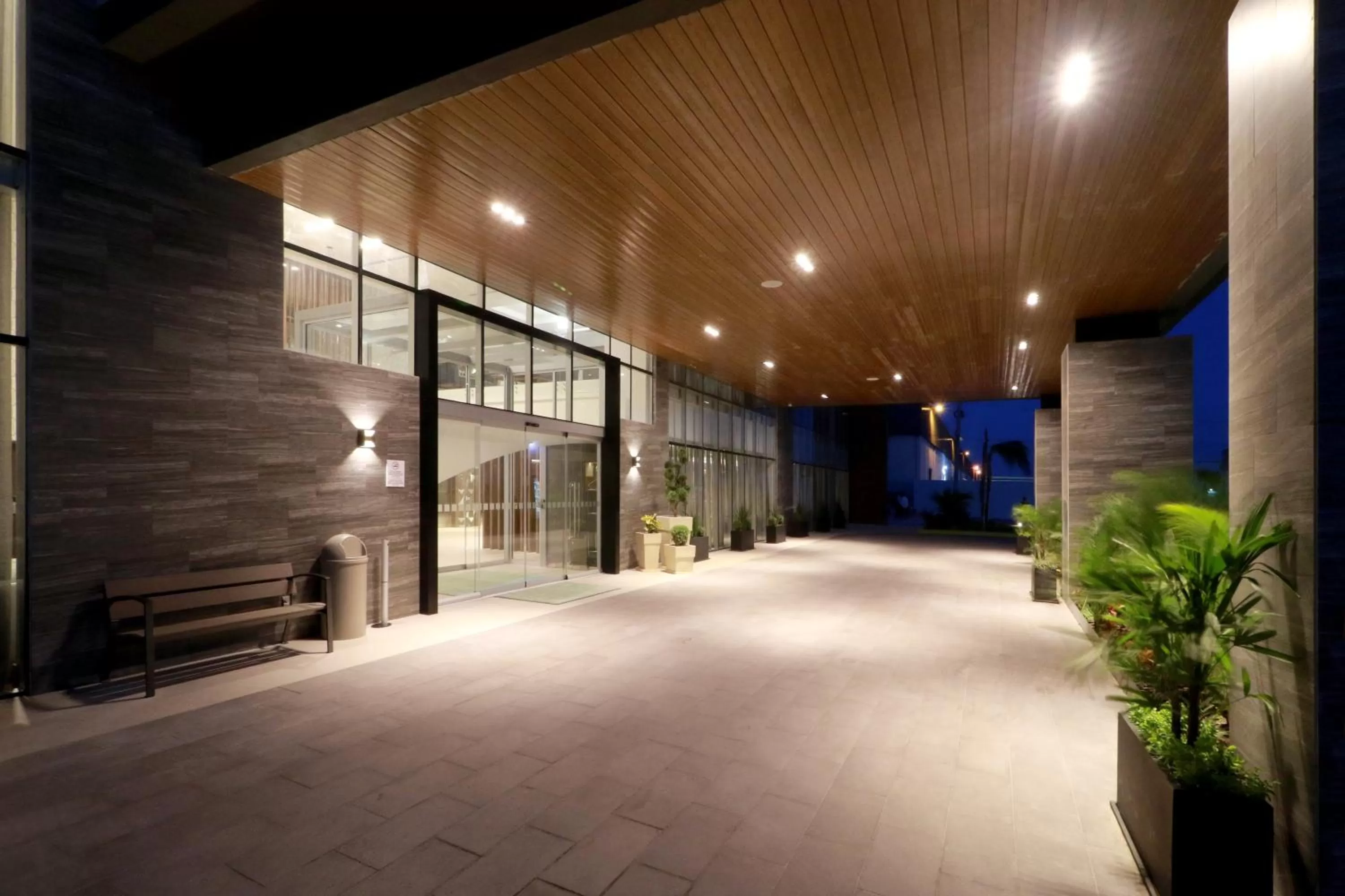 Property building in Holiday Inn & Suites Monterrey Apodaca Zona Airport, an IHG hotel