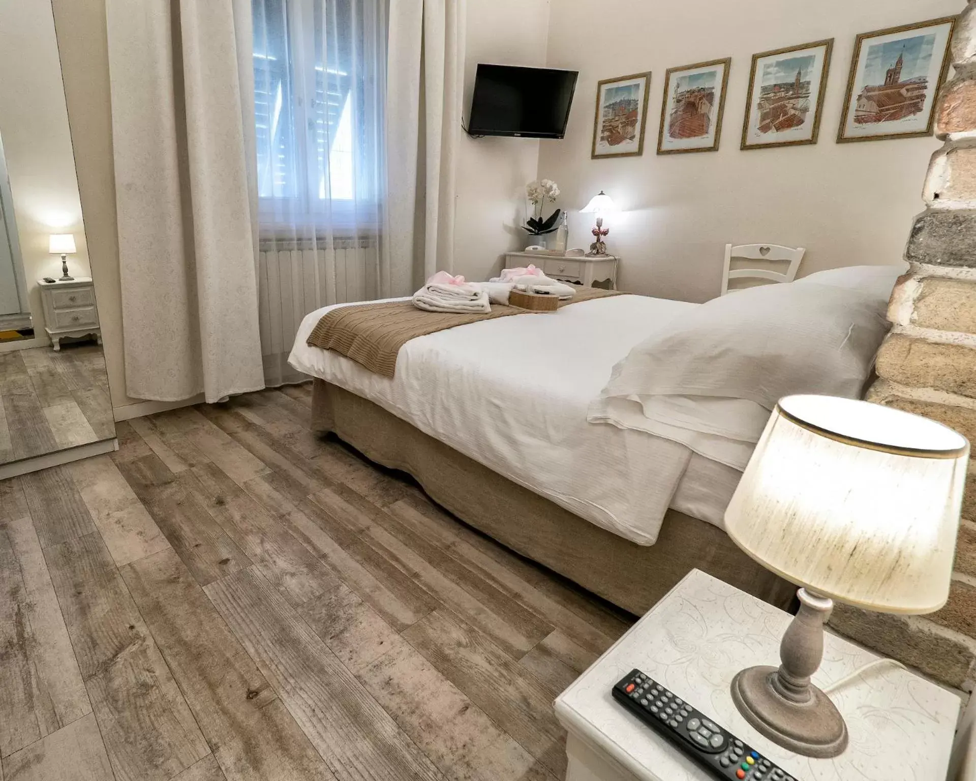 Photo of the whole room, Bed in BandBFirenze 8 Cittadella 8