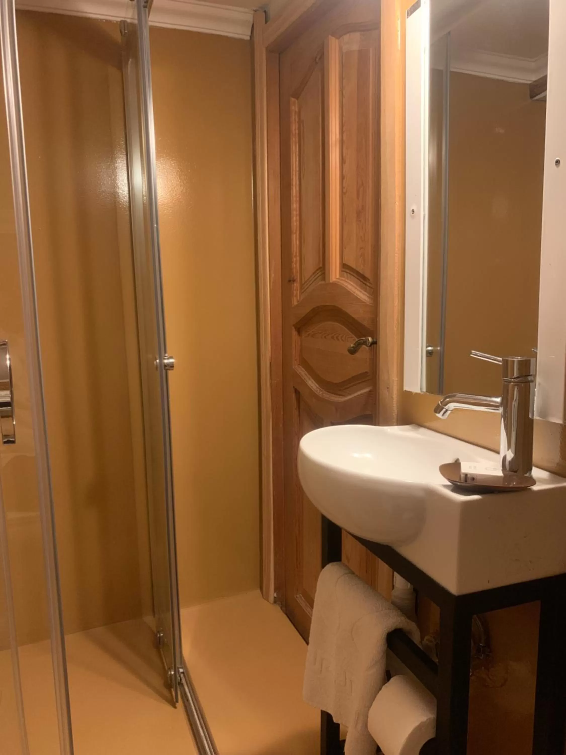 Bathroom in Tom Square Boutique Hotel