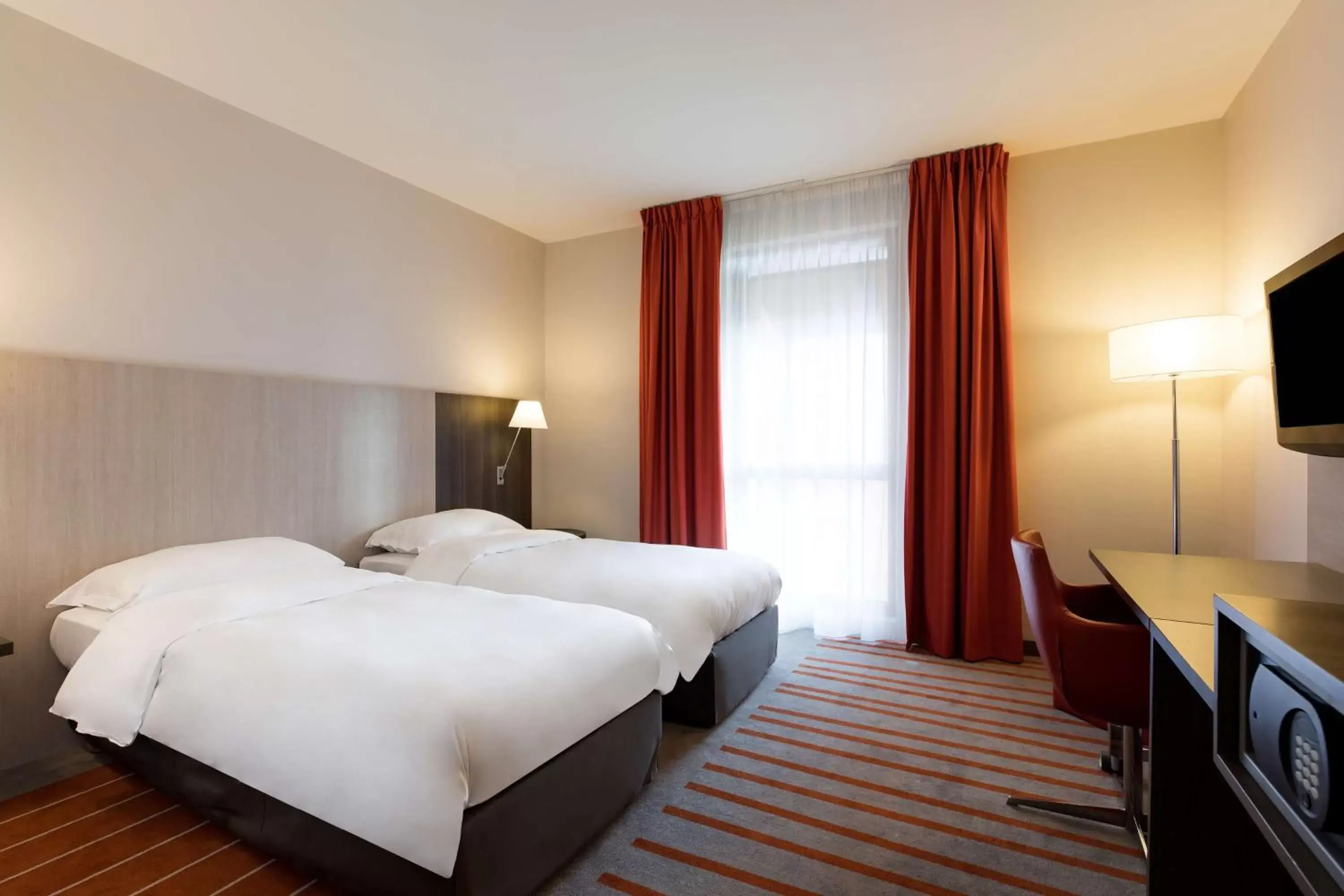 Photo of the whole room, Bed in Park Inn by Radisson Lille Grand Stade